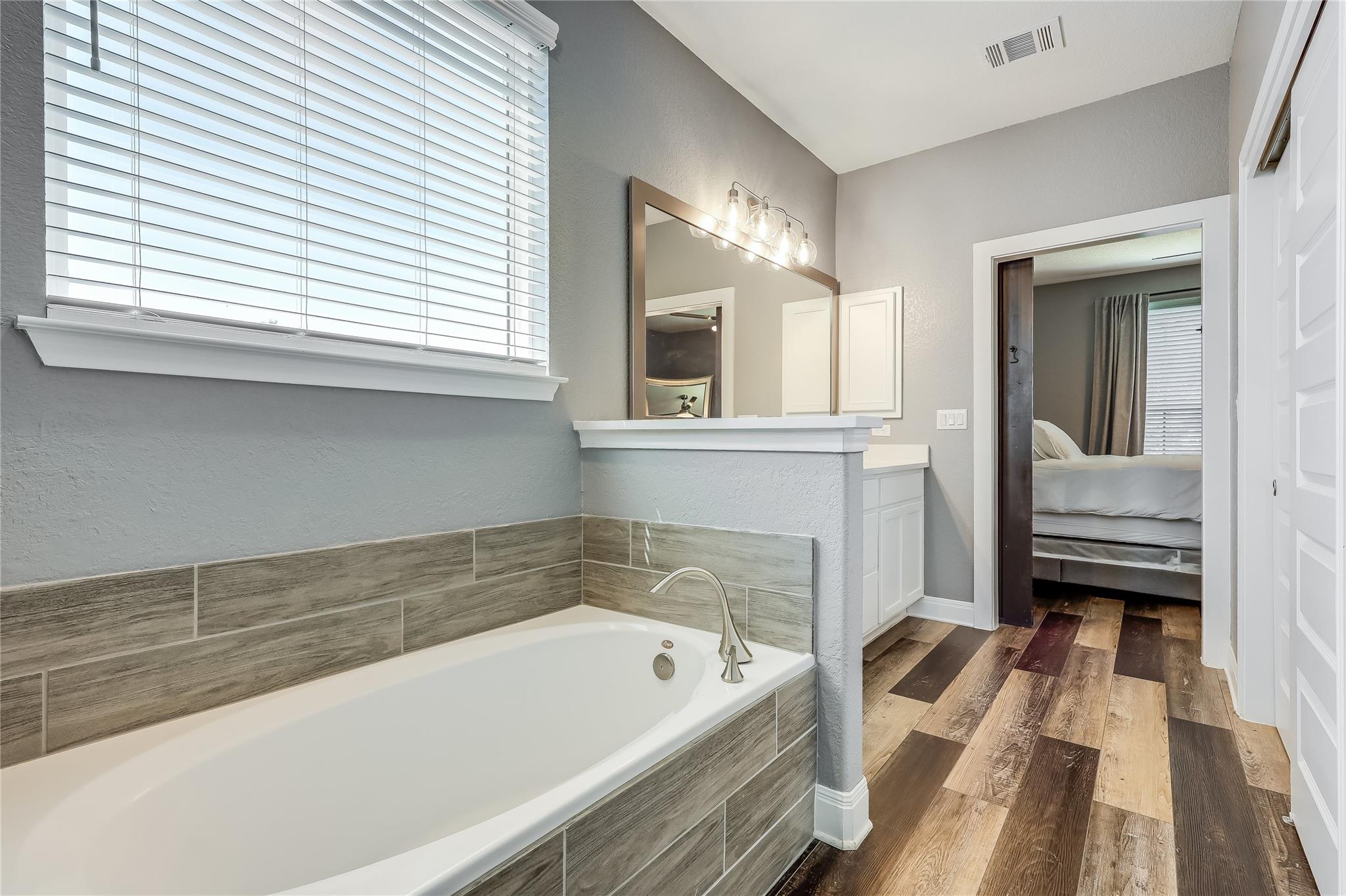 3701 Boone Dr, Lago Vista, TX 78645