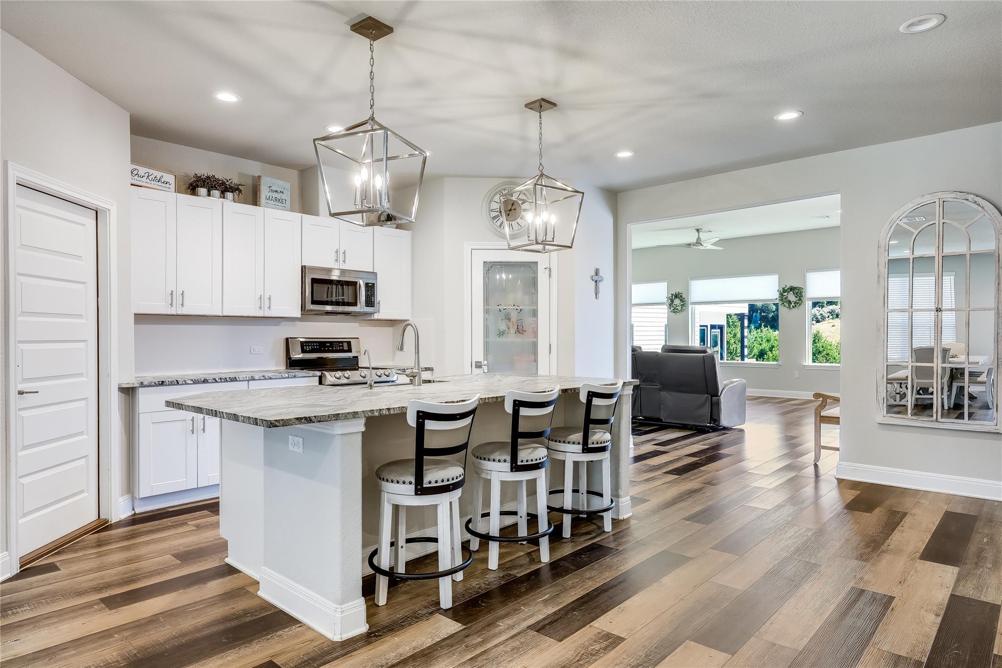 3701 Boone Dr, Lago Vista, TX 78645