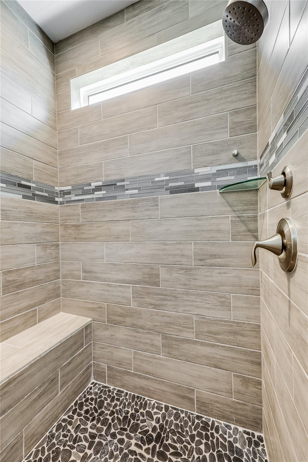 3701 Boone Dr, Lago Vista, TX 78645