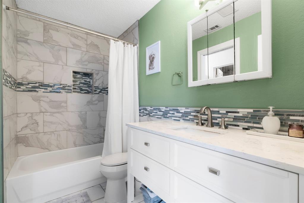 7635 Guadalupe St # 202, Austin, TX 78752