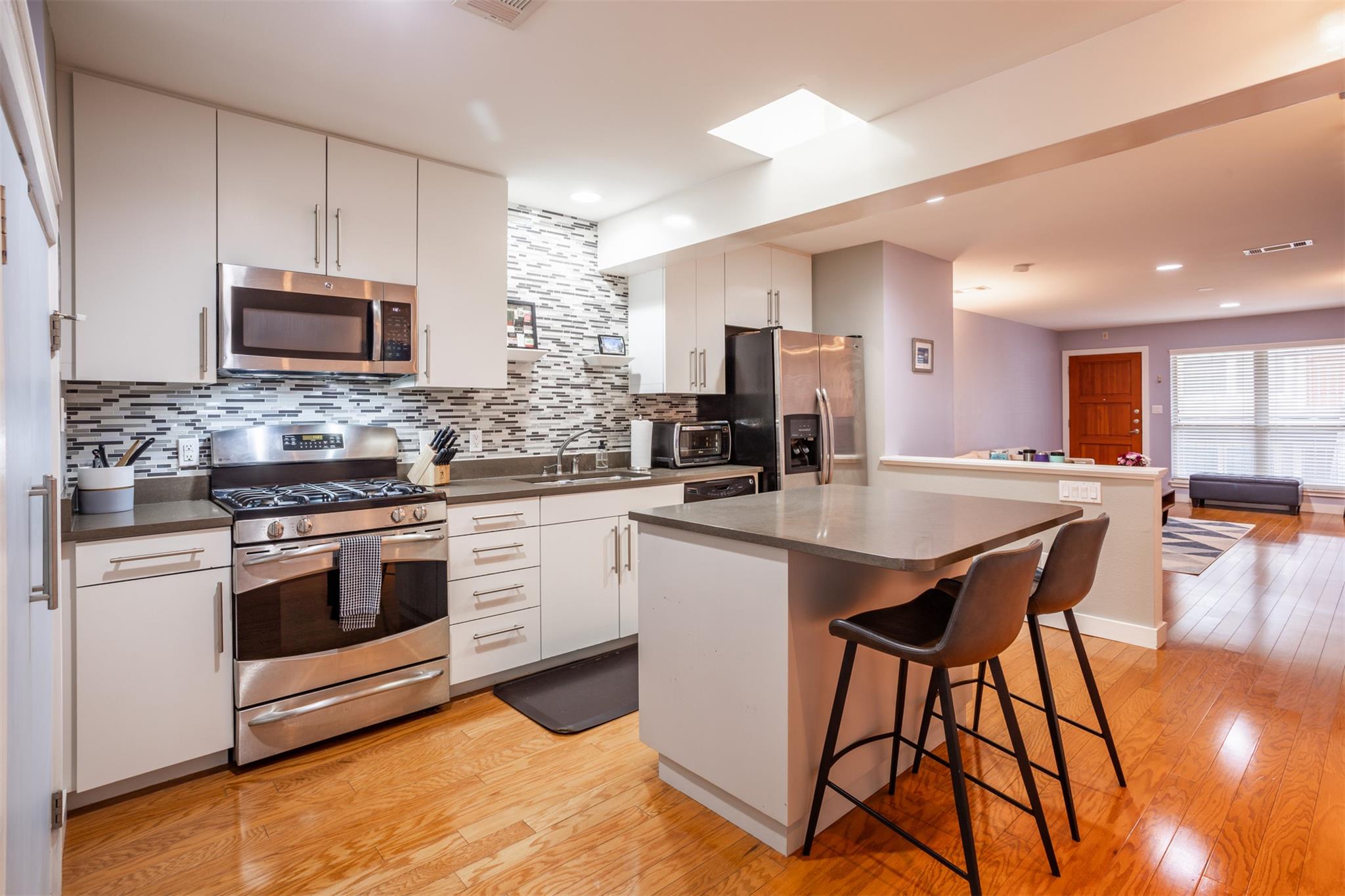 1115 W 10th St # 205, Austin, TX 78703