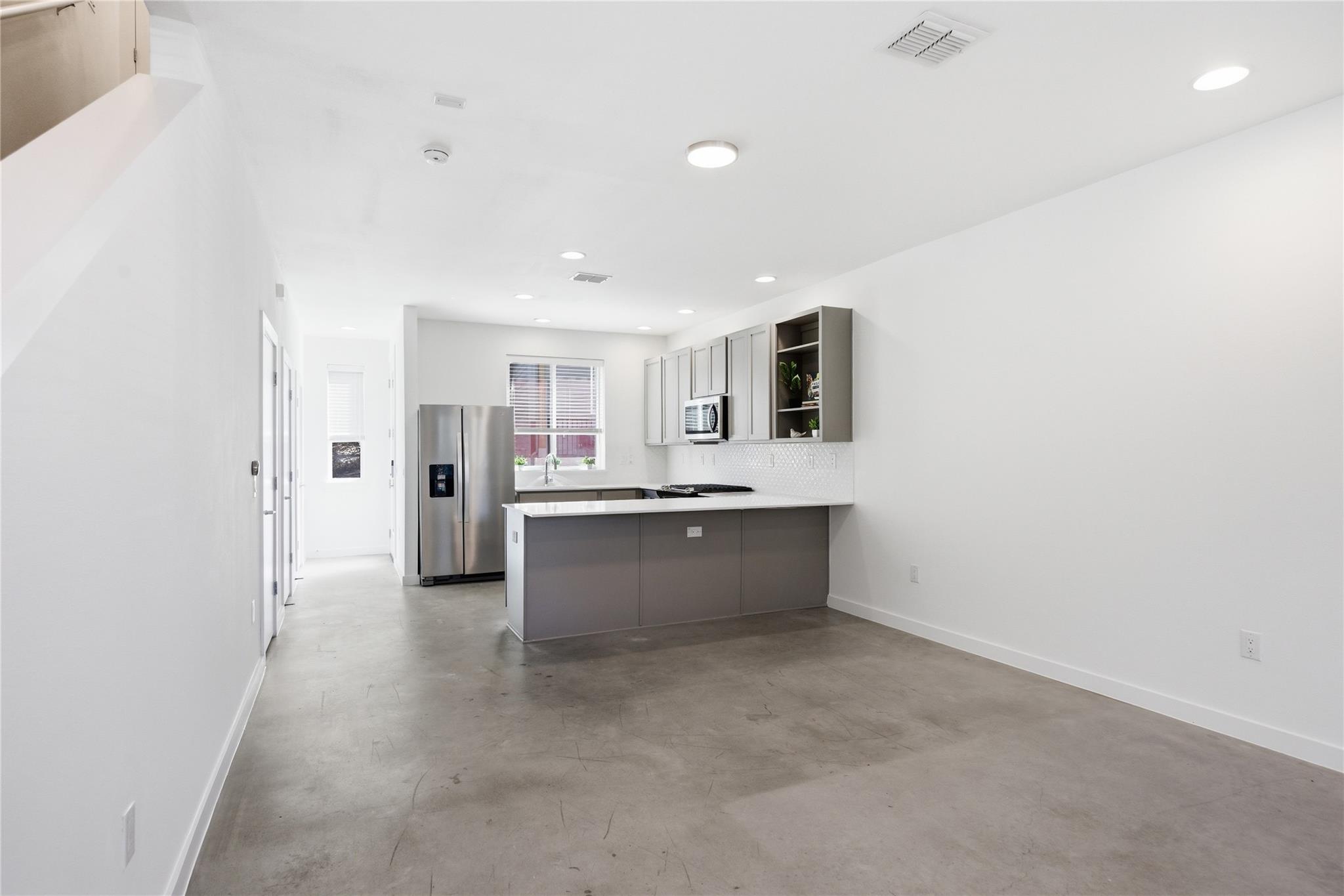 814 N Bluff Dr # 74, Austin, TX 78745