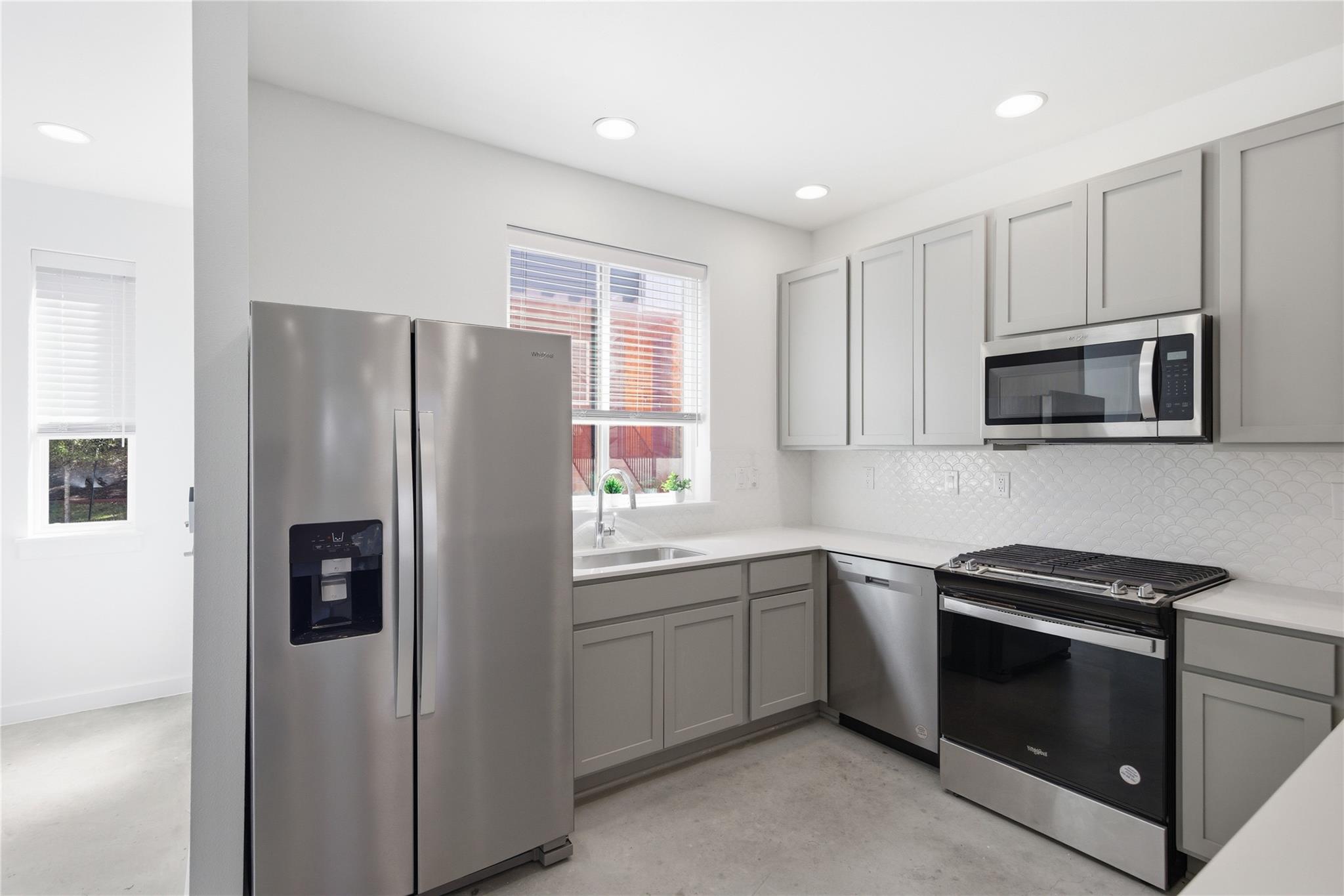 814 N Bluff Dr # 74, Austin, TX 78745