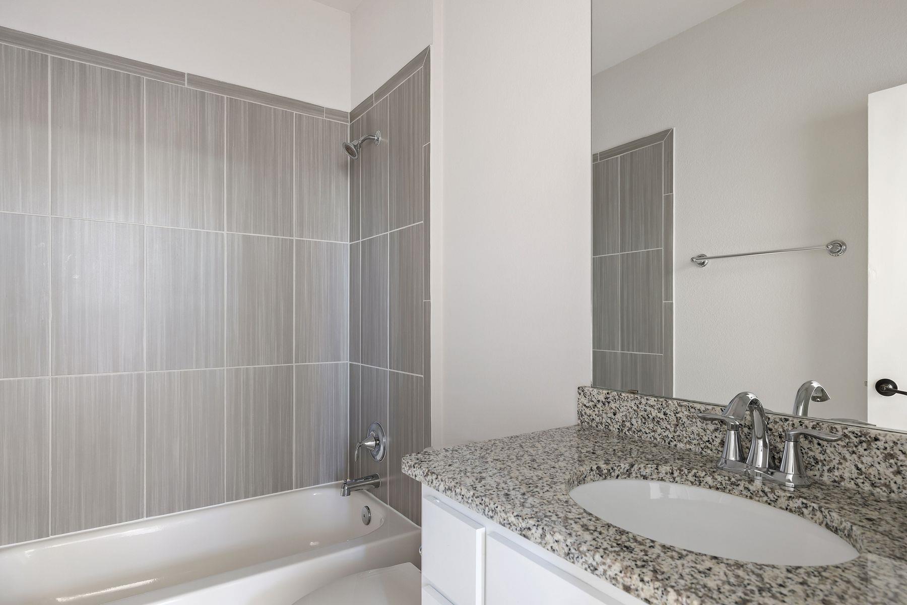 1316 Da Vinci Trl, Leander, TX 78641