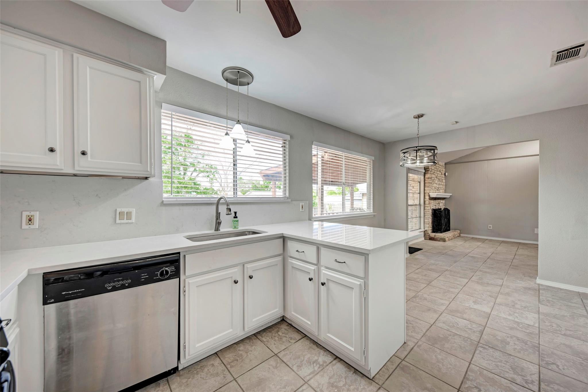 2804 Sissinghurst Dr, Austin, TX 78745