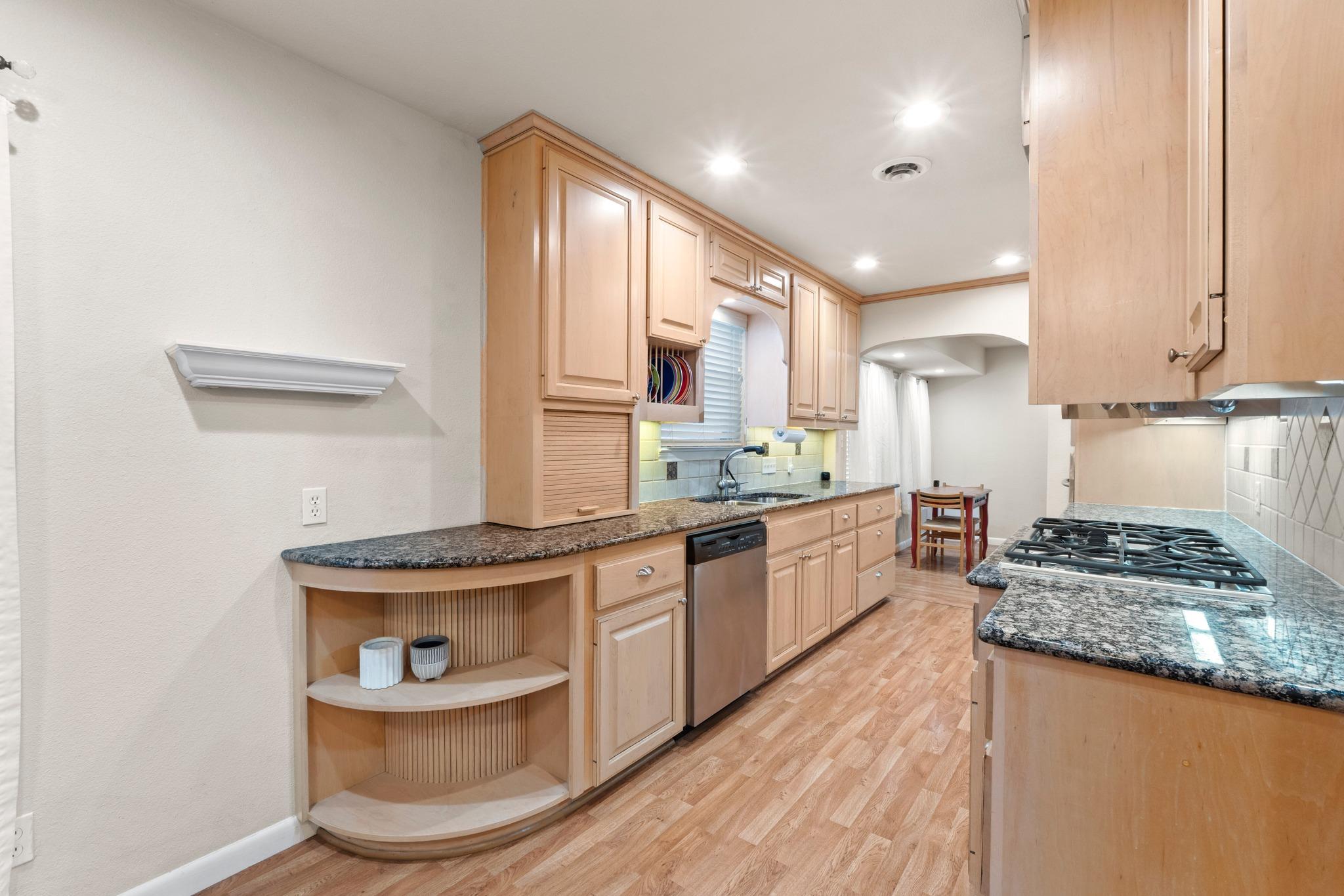 8501 Kromer St, Austin, TX 78757