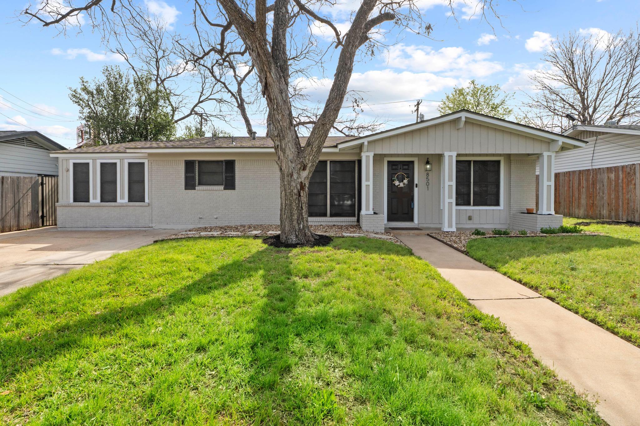 8501 Kromer St, Austin, TX 78757