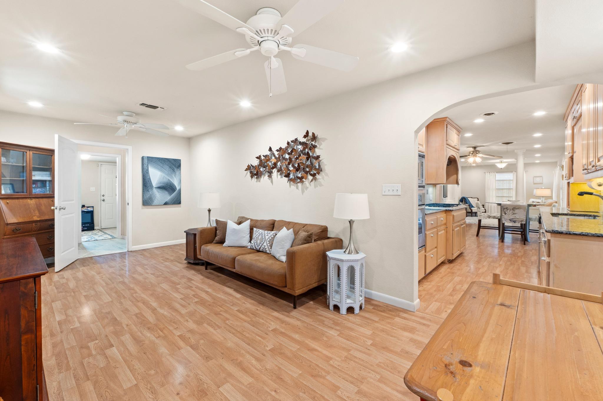 8501 Kromer St, Austin, TX 78757