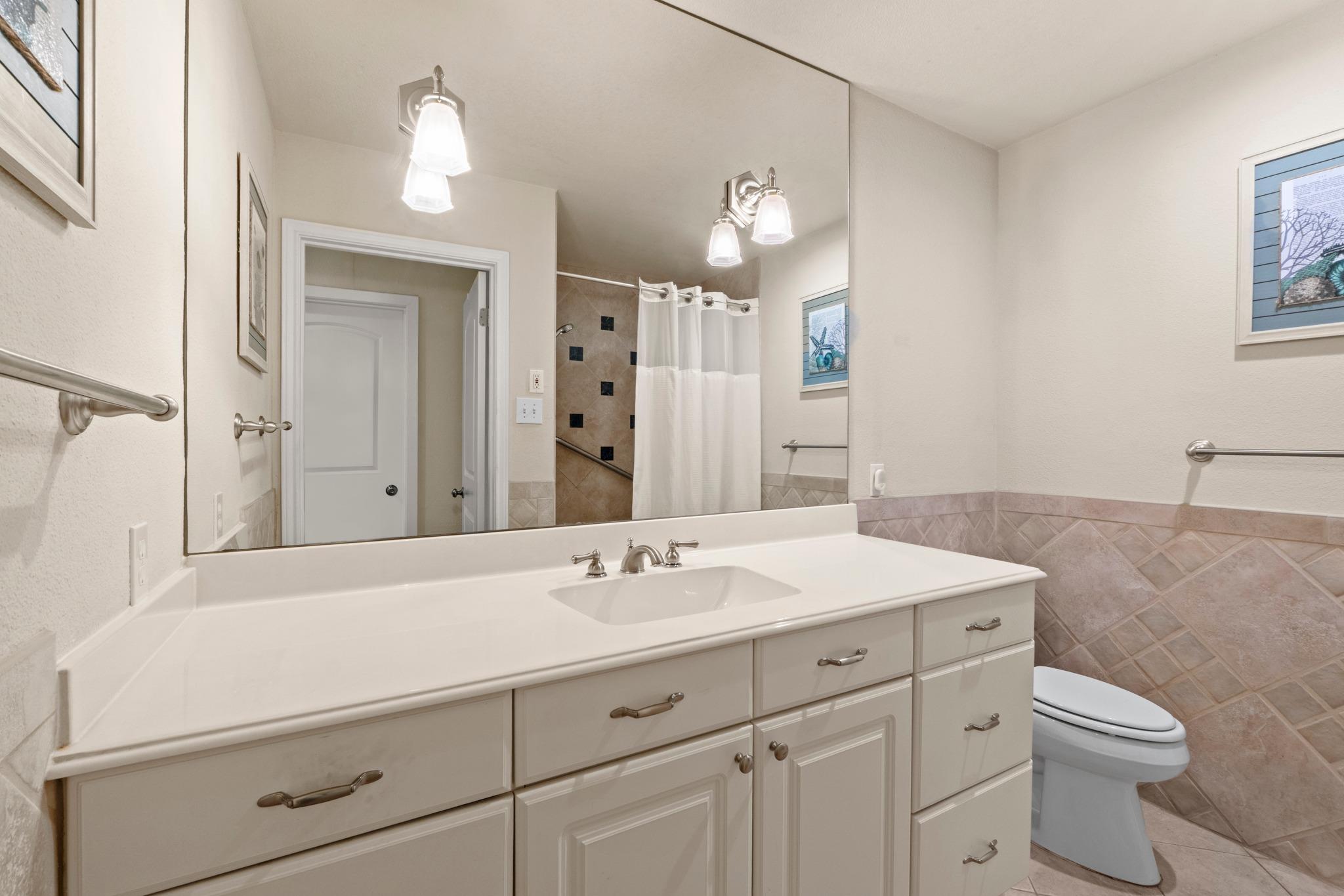 8501 Kromer St, Austin, TX 78757