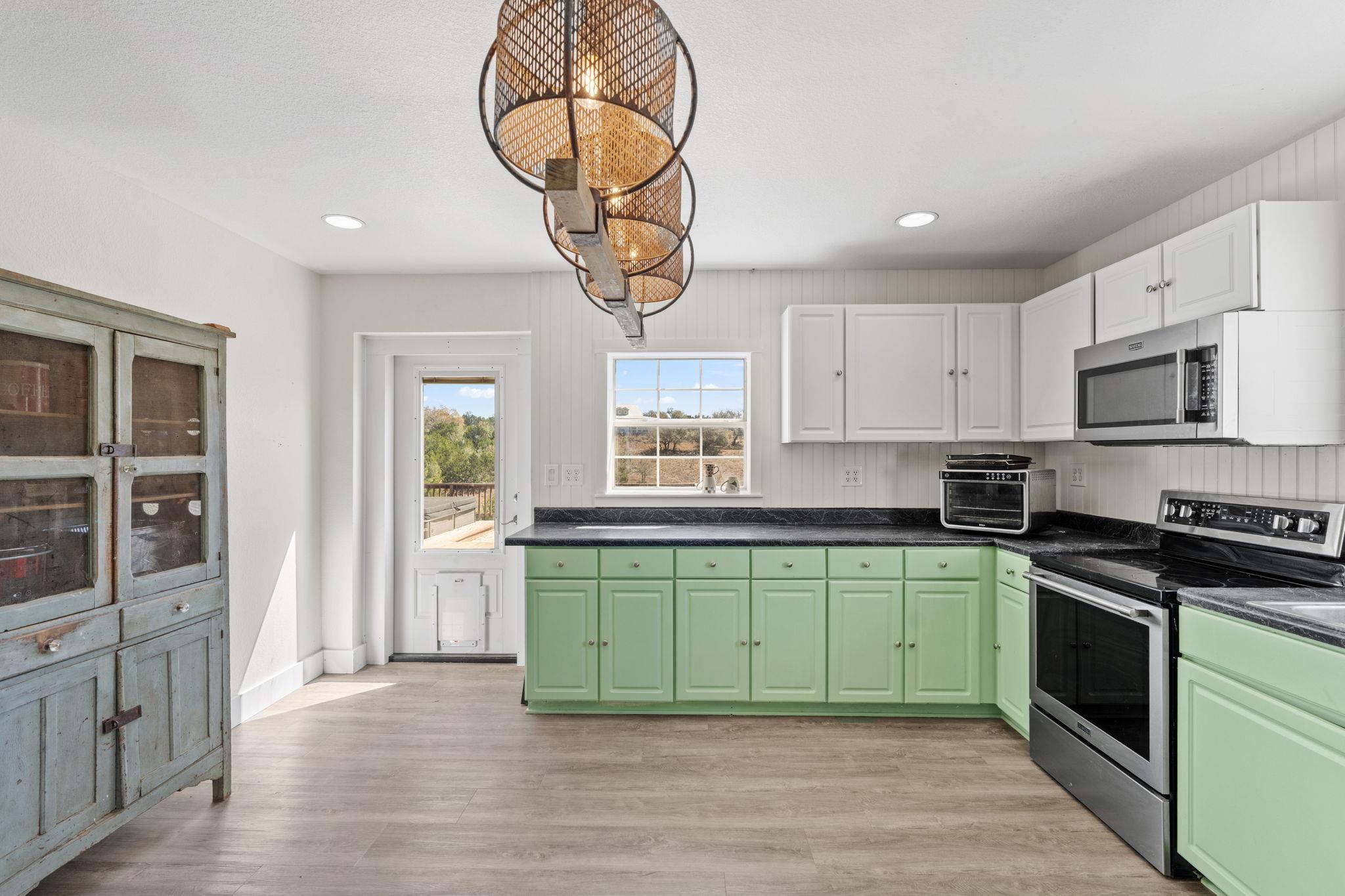 6350 Mount Sharp Rd # B, Wimberley, TX 78676