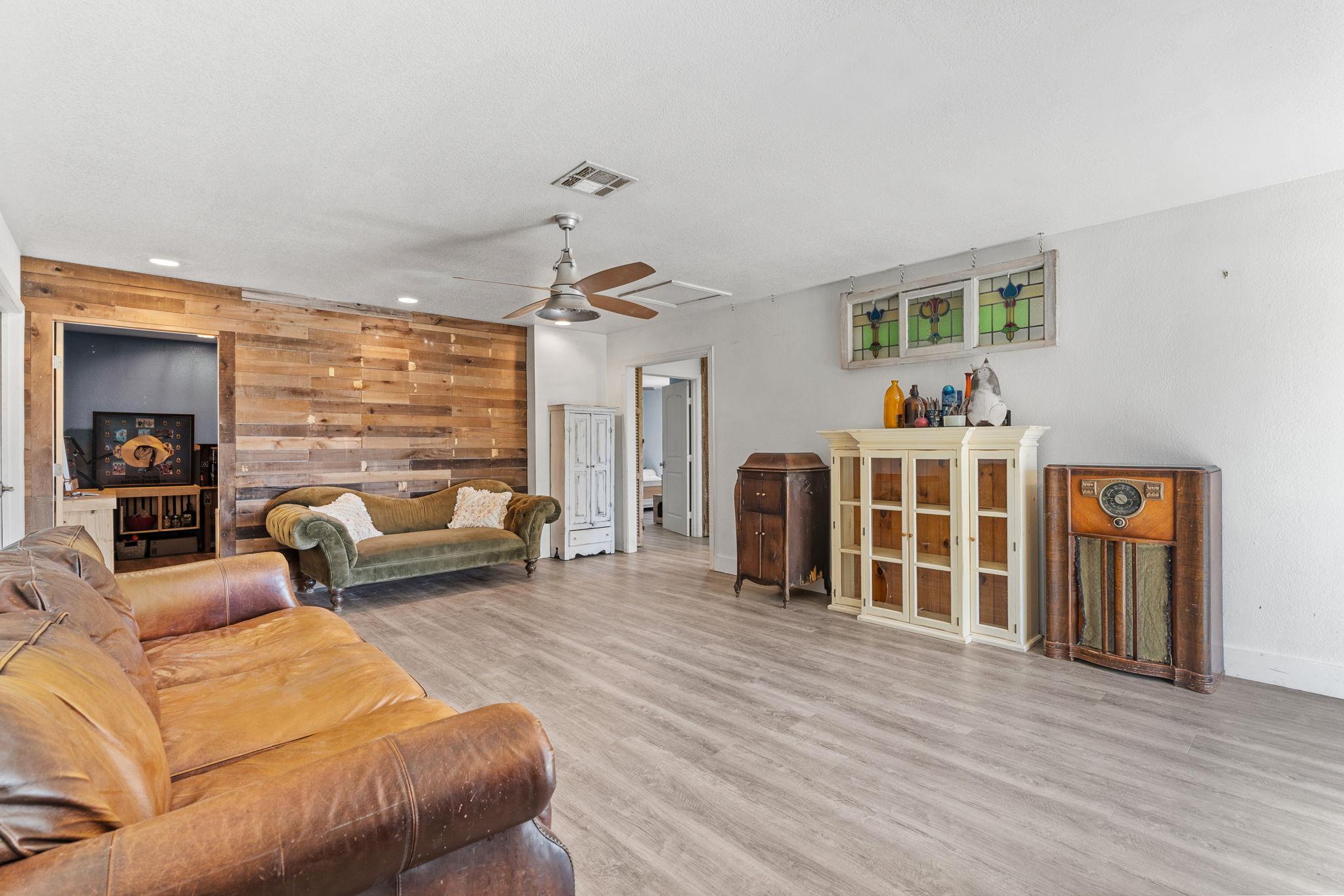 6350 Mount Sharp Rd # B, Wimberley, TX 78676