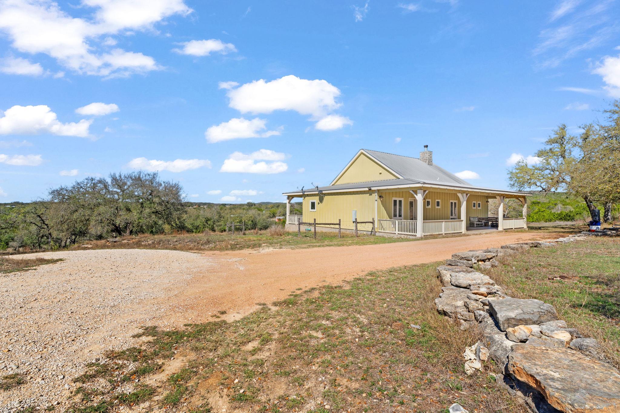6350 Mount Sharp Rd # B, Wimberley, TX 78676