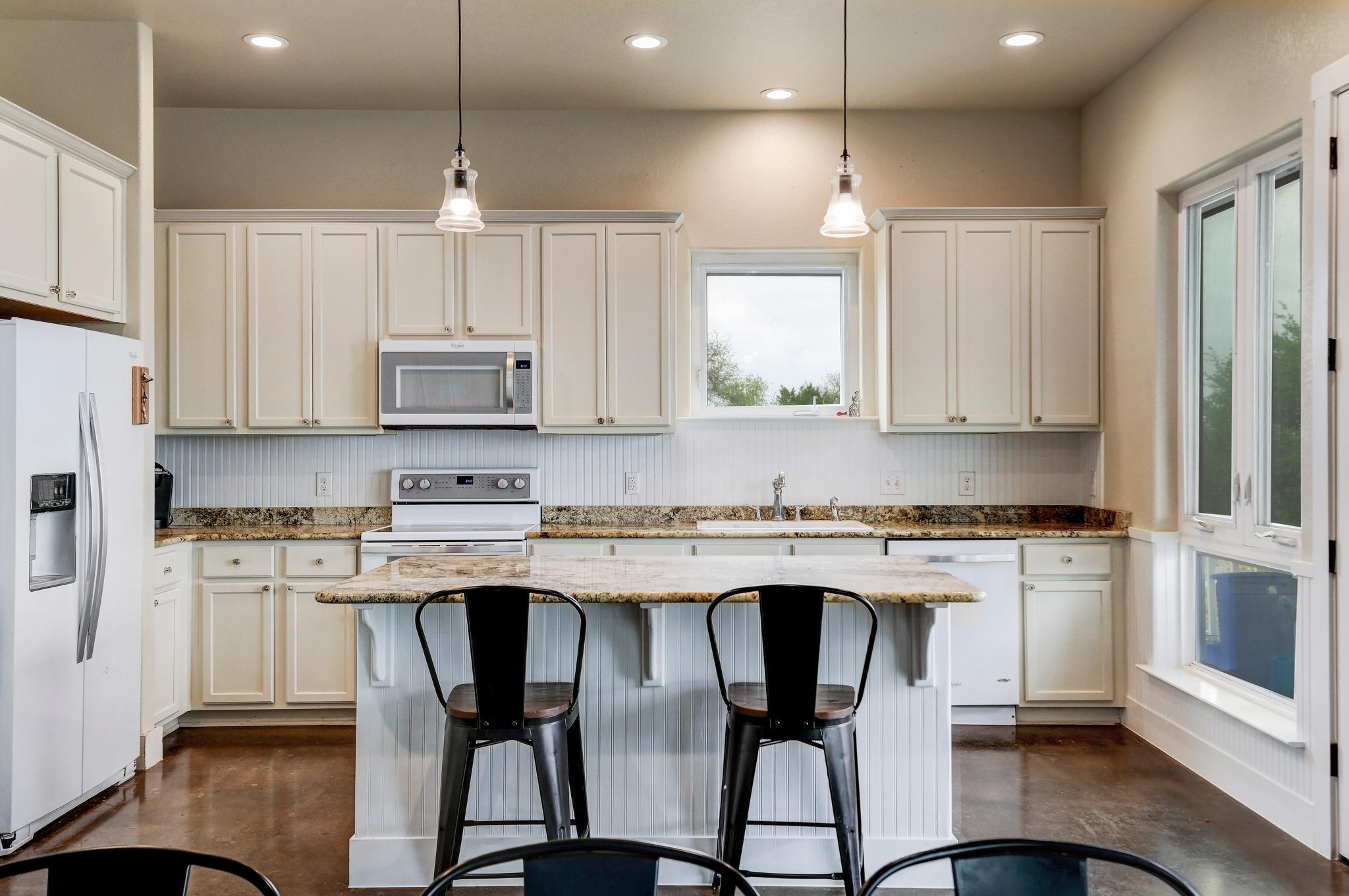 6350 Mount Sharp Rd # B, Wimberley, TX 78676