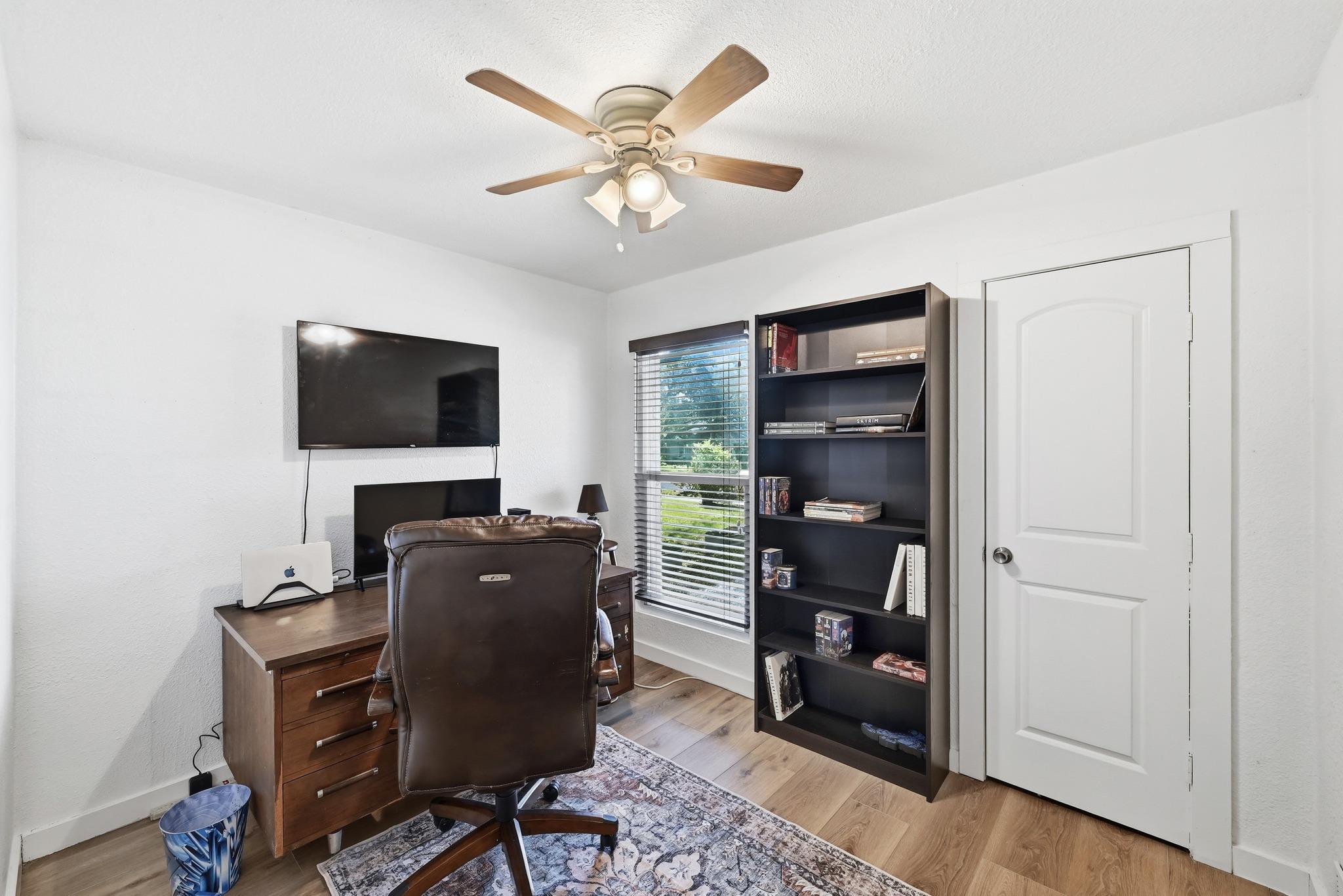 5610 Fence Row, Austin, TX 78744