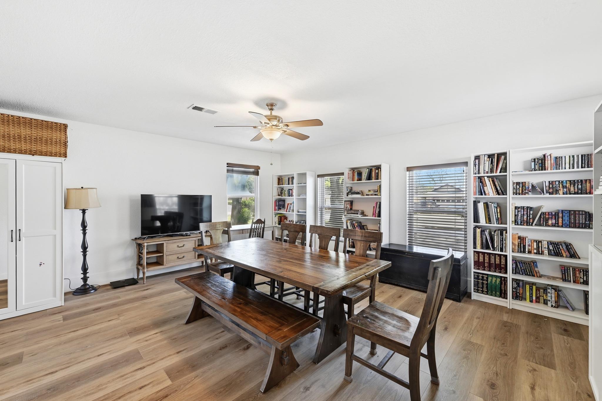 5610 Fence Row, Austin, TX 78744