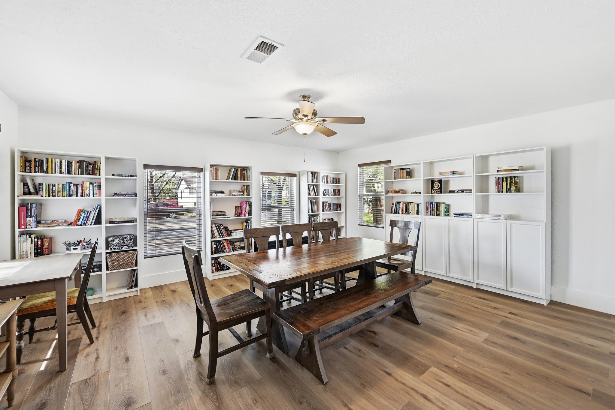 5610 Fence Row, Austin, TX 78744