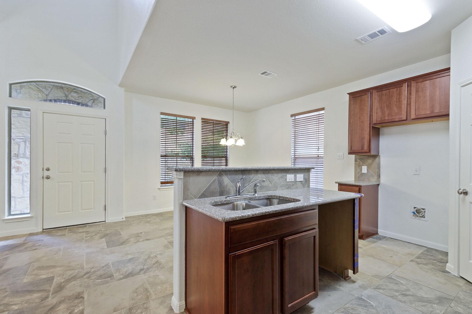 11400 W Parmer Ln # 88, Cedar Park, TX 78613