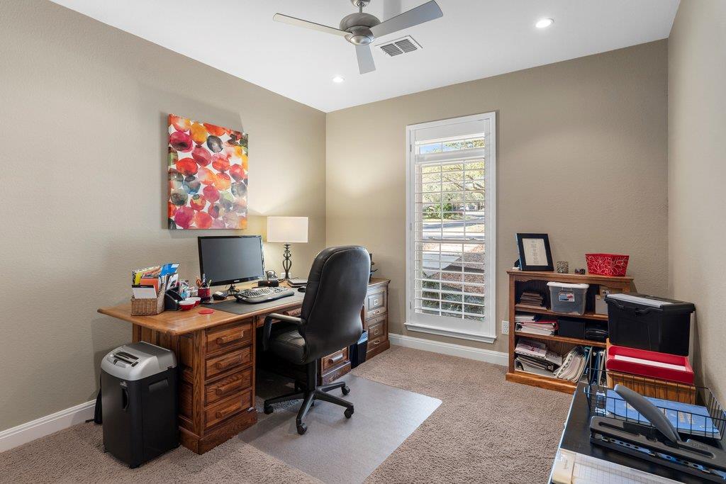 6913 Auckland Dr, Austin, TX 78749