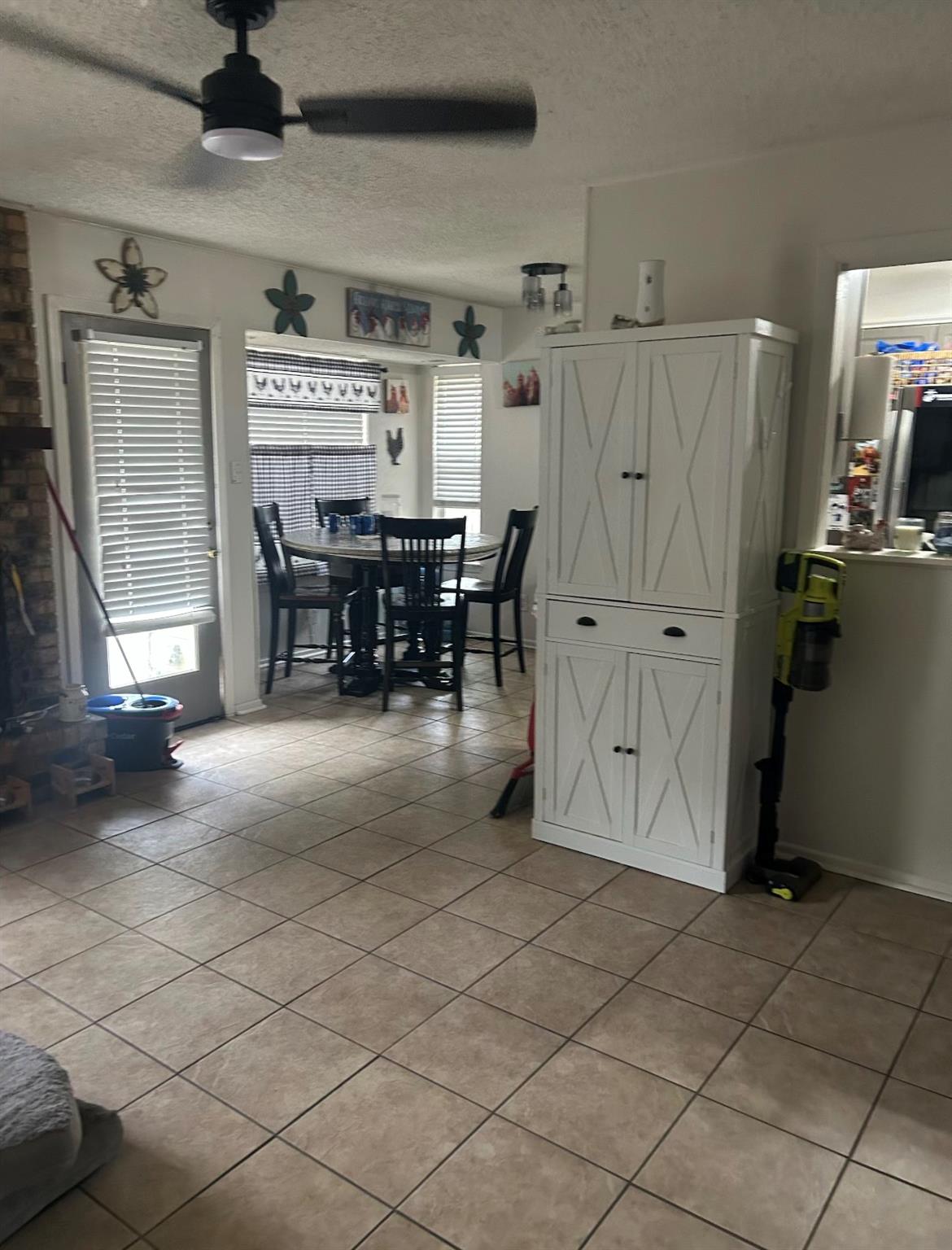 6314 Handsome Lake Dr, San Antonio, TX 78238