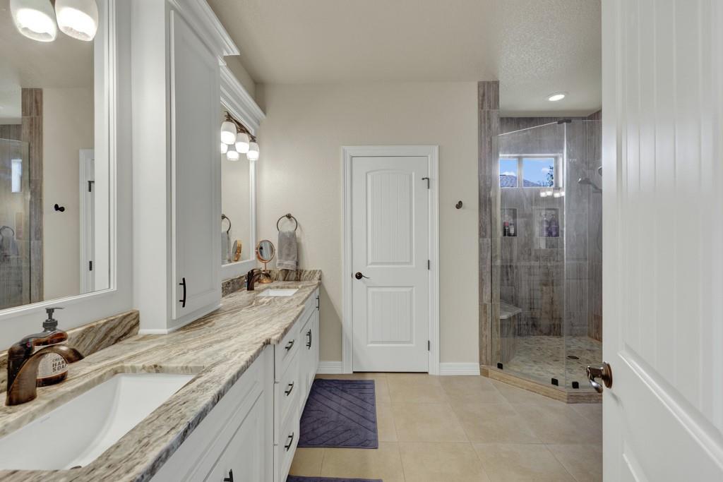 2550 Colleen Dr, Canyon Lake, TX 78133