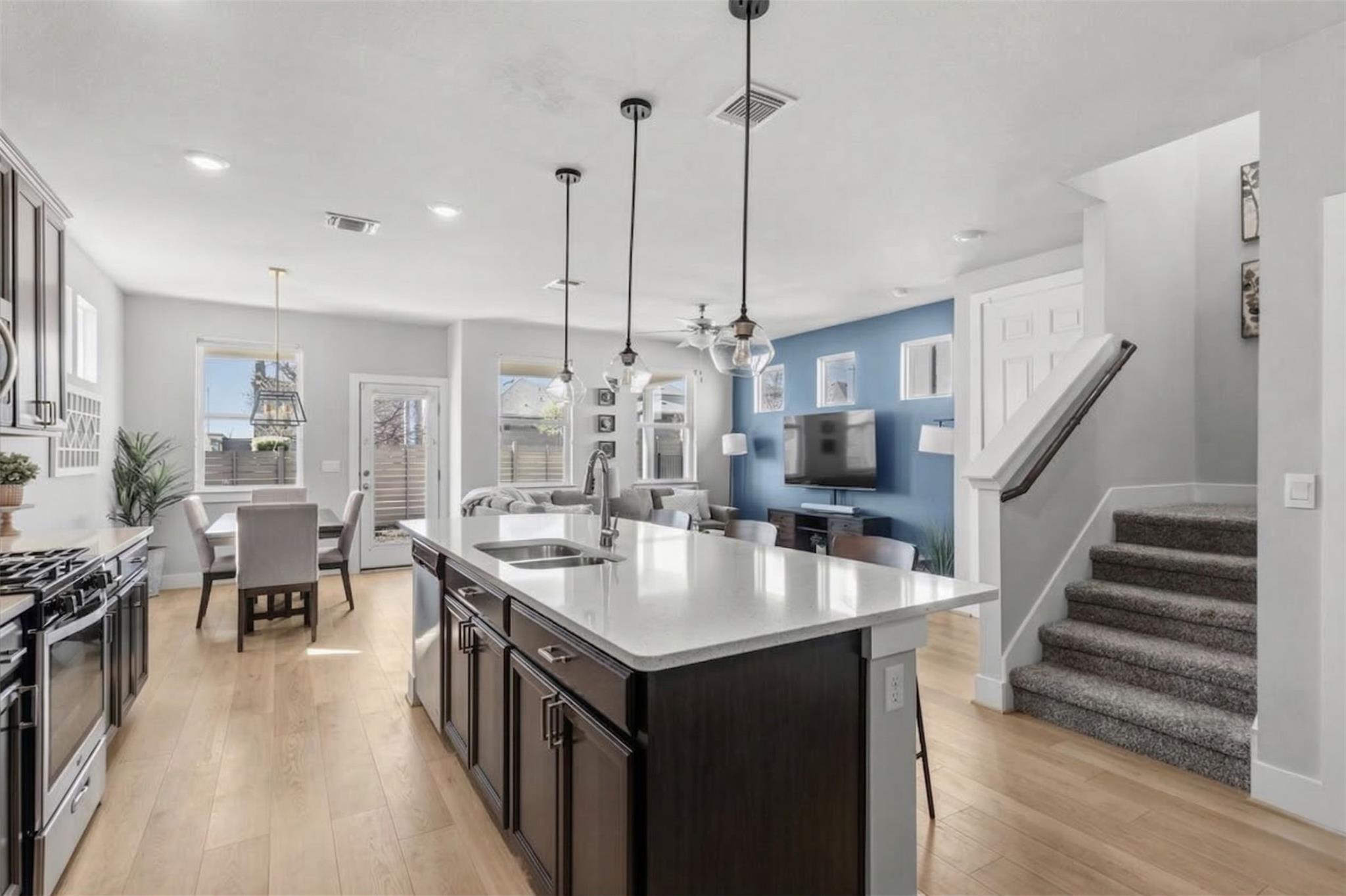 7415 Travertine Spring Dr, Austin, TX 78744