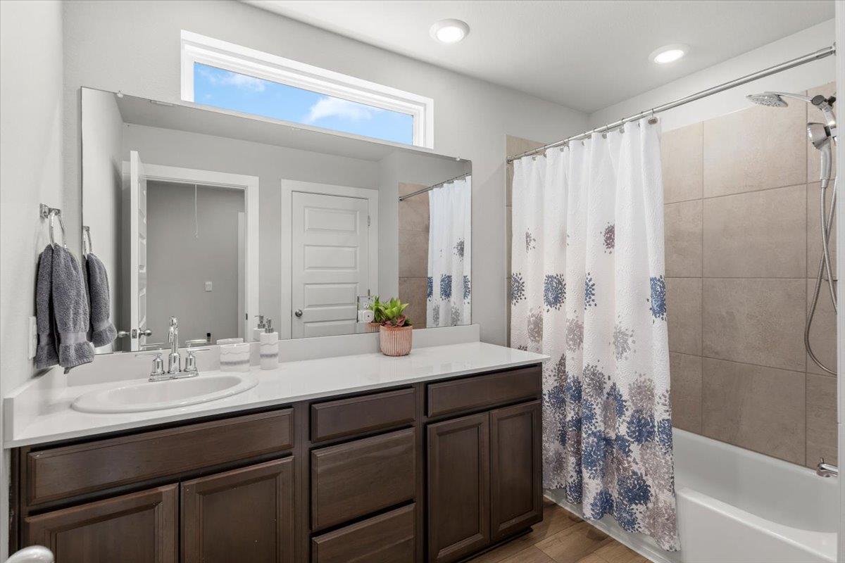 7415 Travertine Spring Dr, Austin, TX 78744