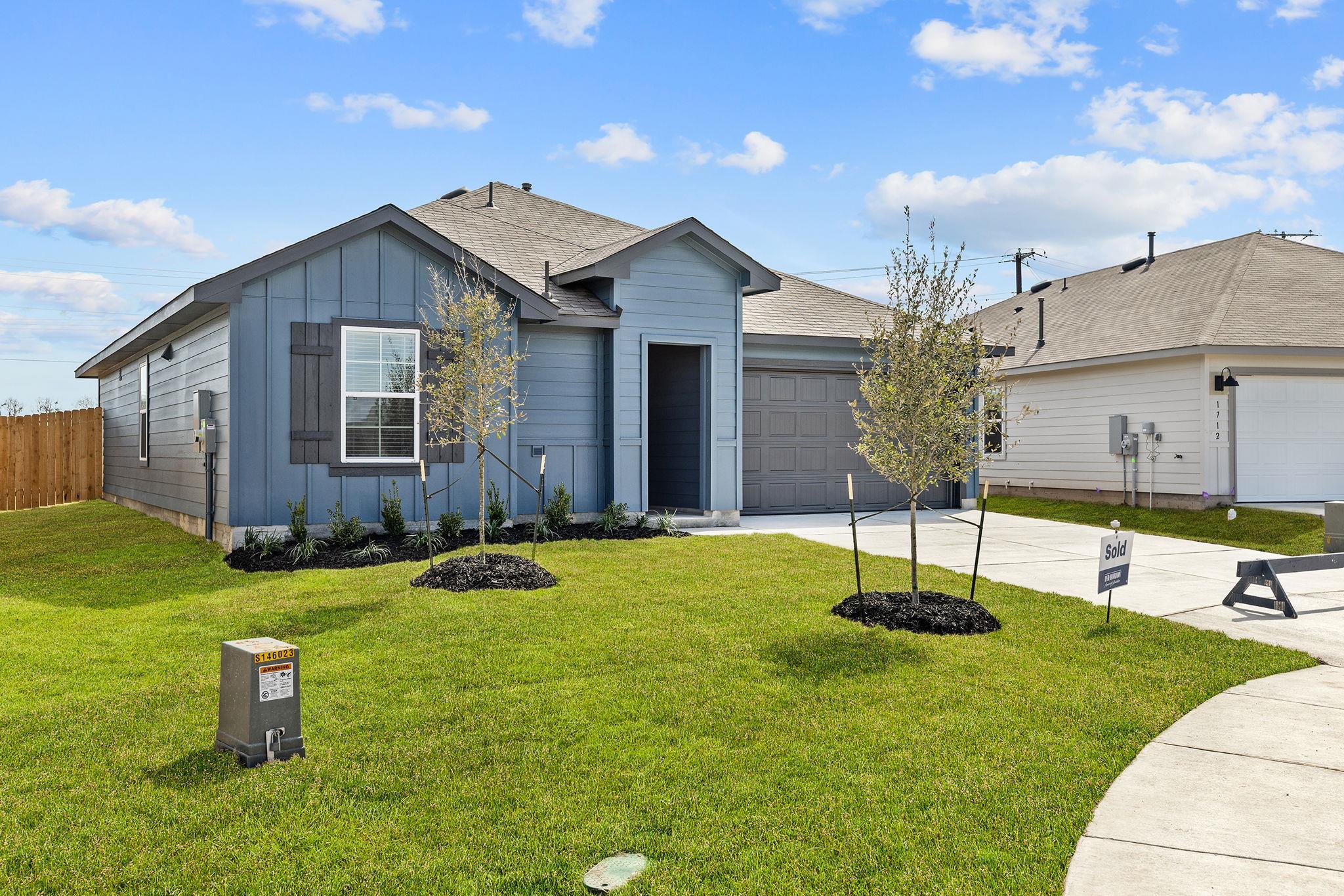 1702 Miller Ter, Lockhart, TX 78644