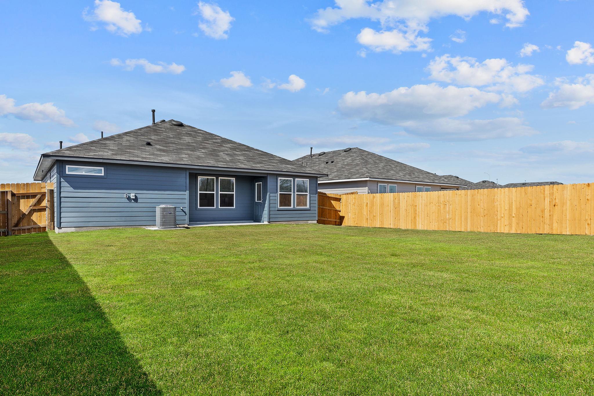 1702 Miller Ter, Lockhart, TX 78644