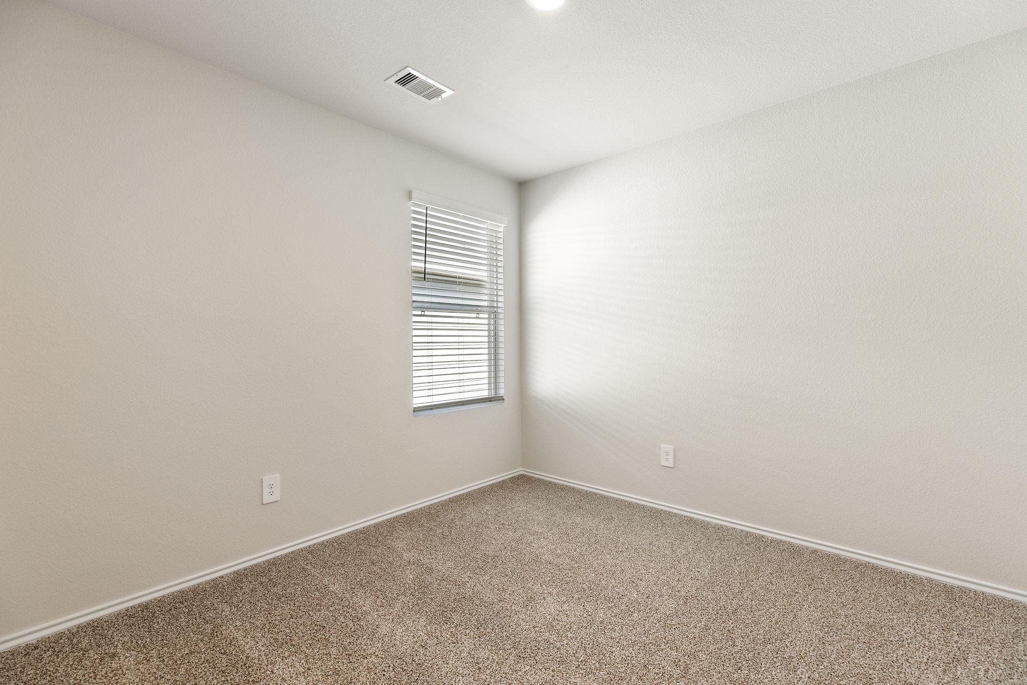 1702 Miller Ter, Lockhart, TX 78644