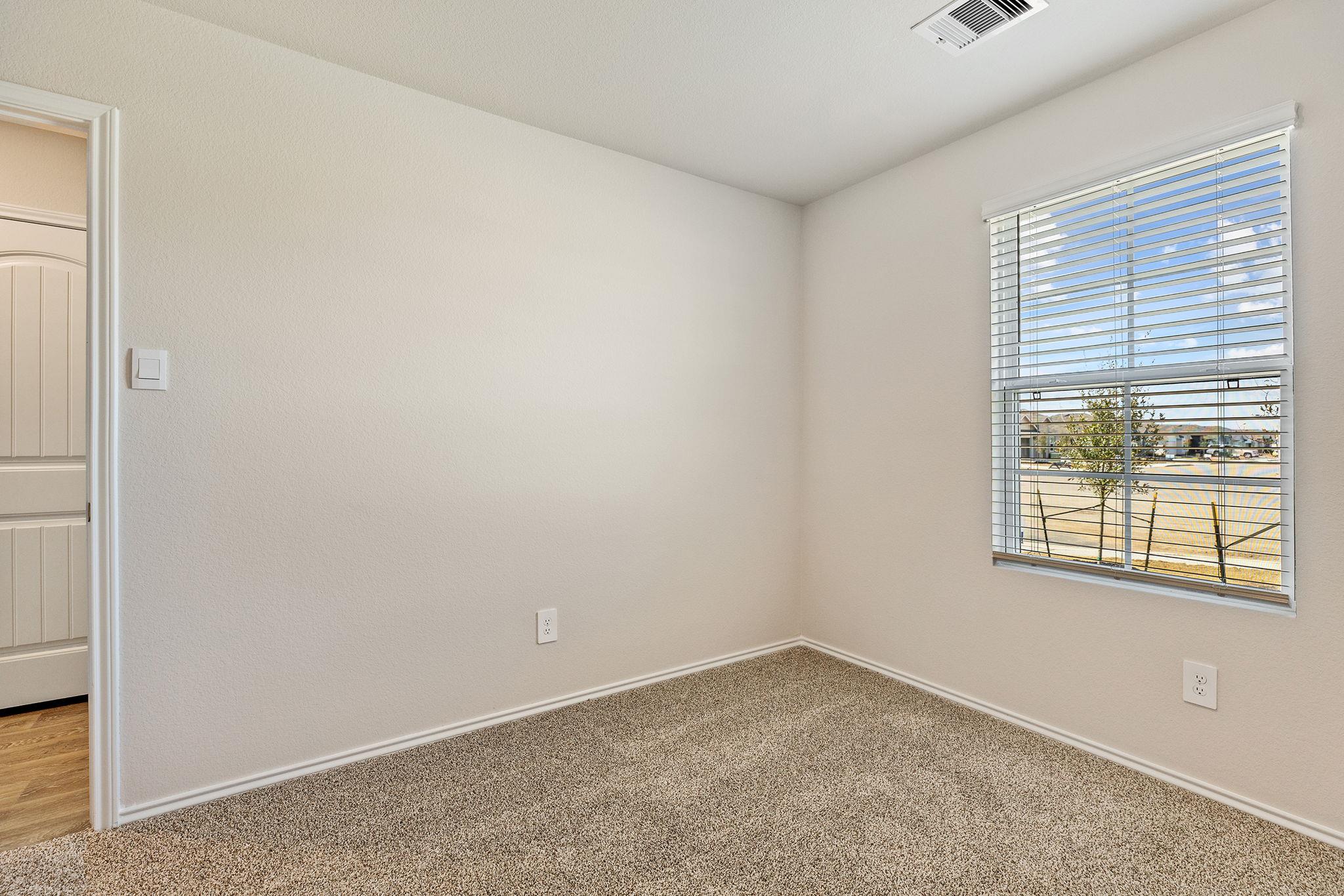 1702 Miller Ter, Lockhart, TX 78644