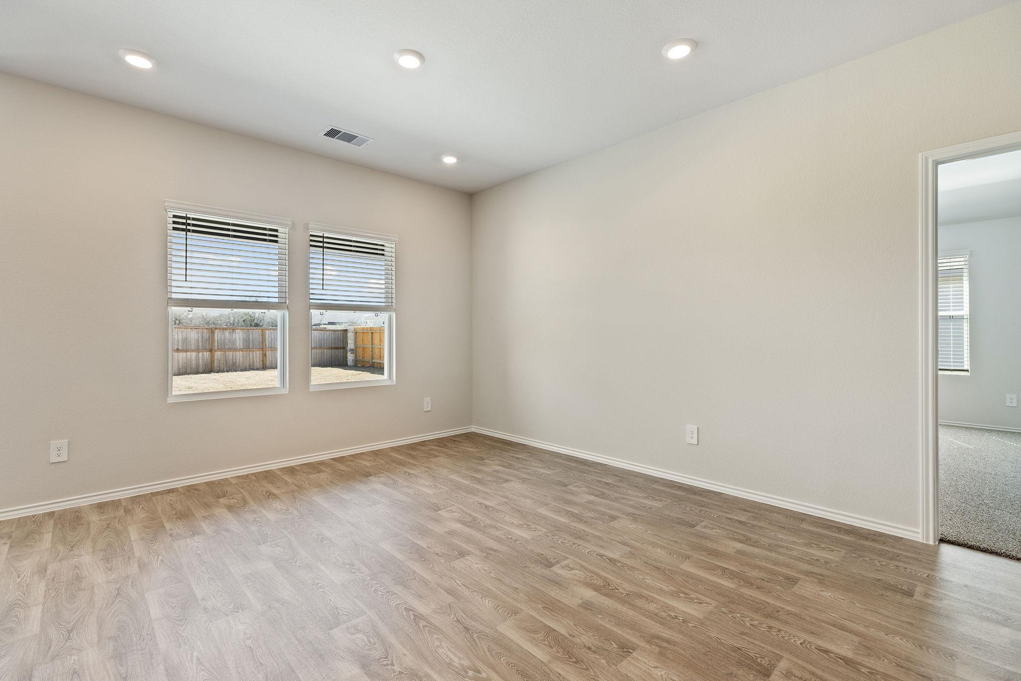 1702 Miller Ter, Lockhart, TX 78644