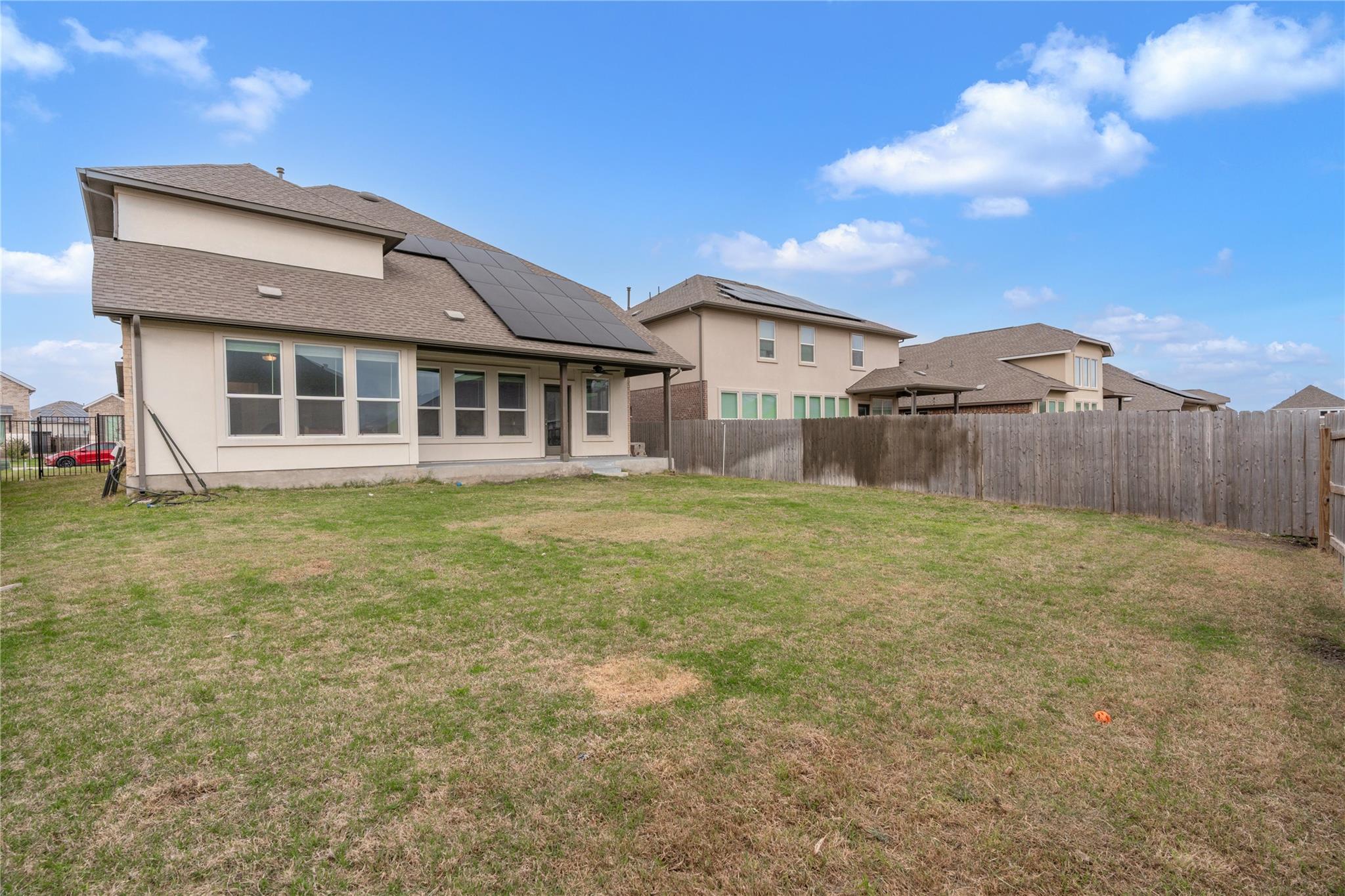 133 Lenera Dr, Liberty Hill, TX 78642