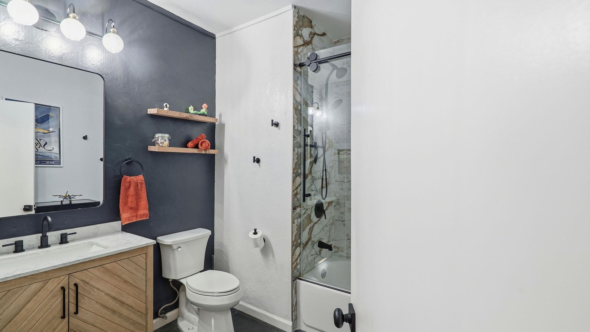 203 E 31st St # 102, Austin, TX 78705