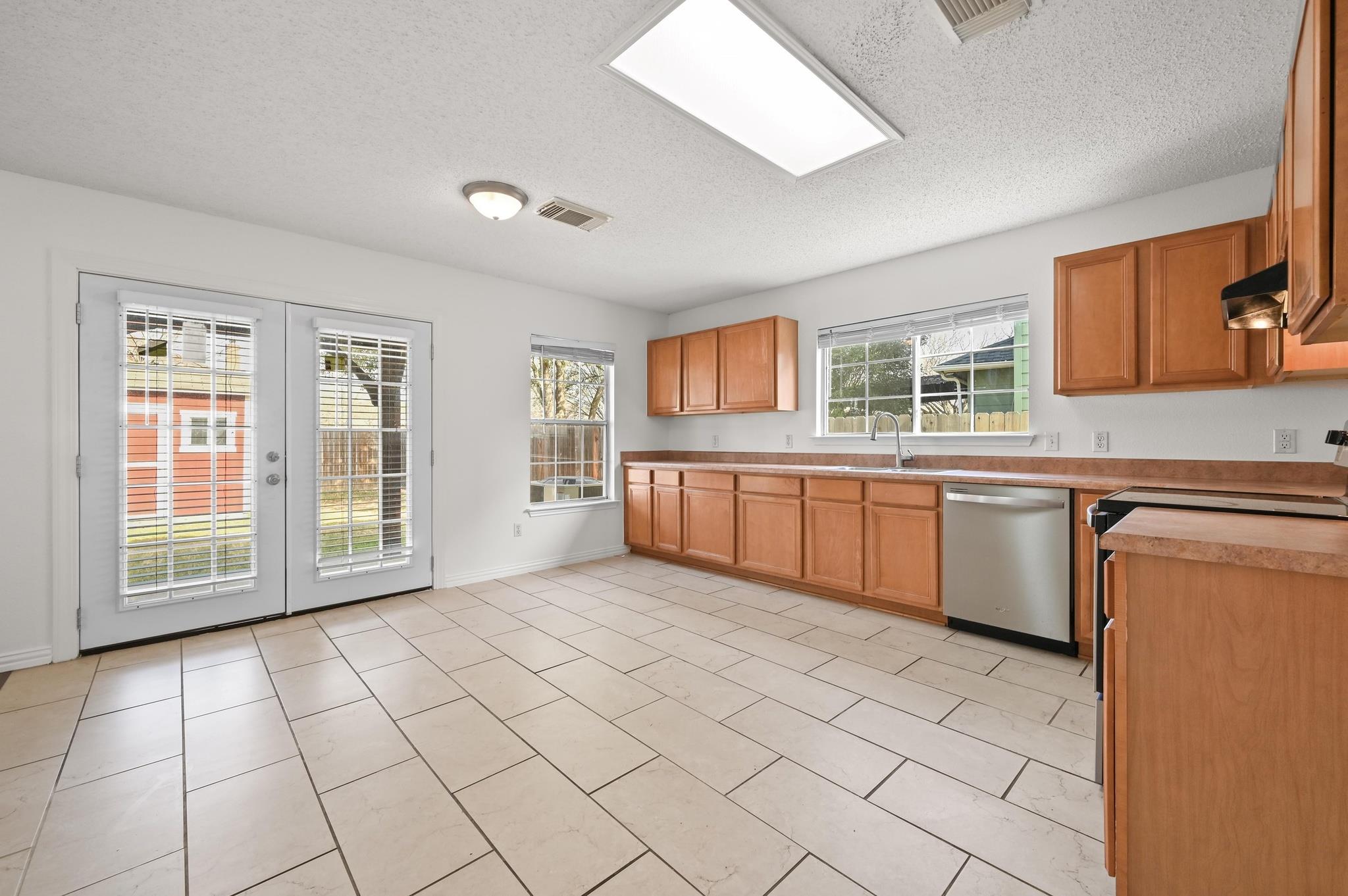 141 Wild Buffalo Dr, Kyle, TX 78640