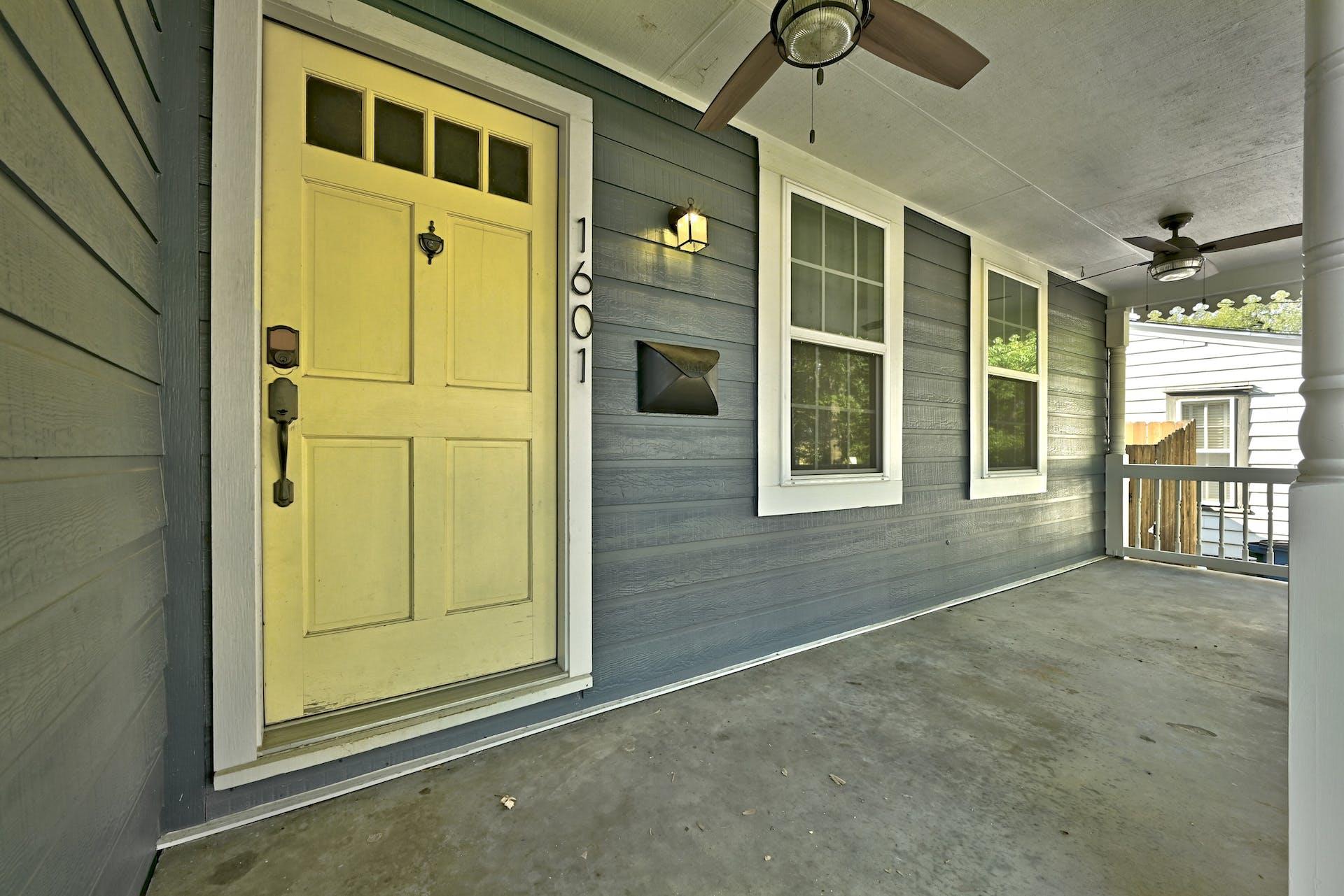 1601 Newfield Ln, Austin, TX 78703