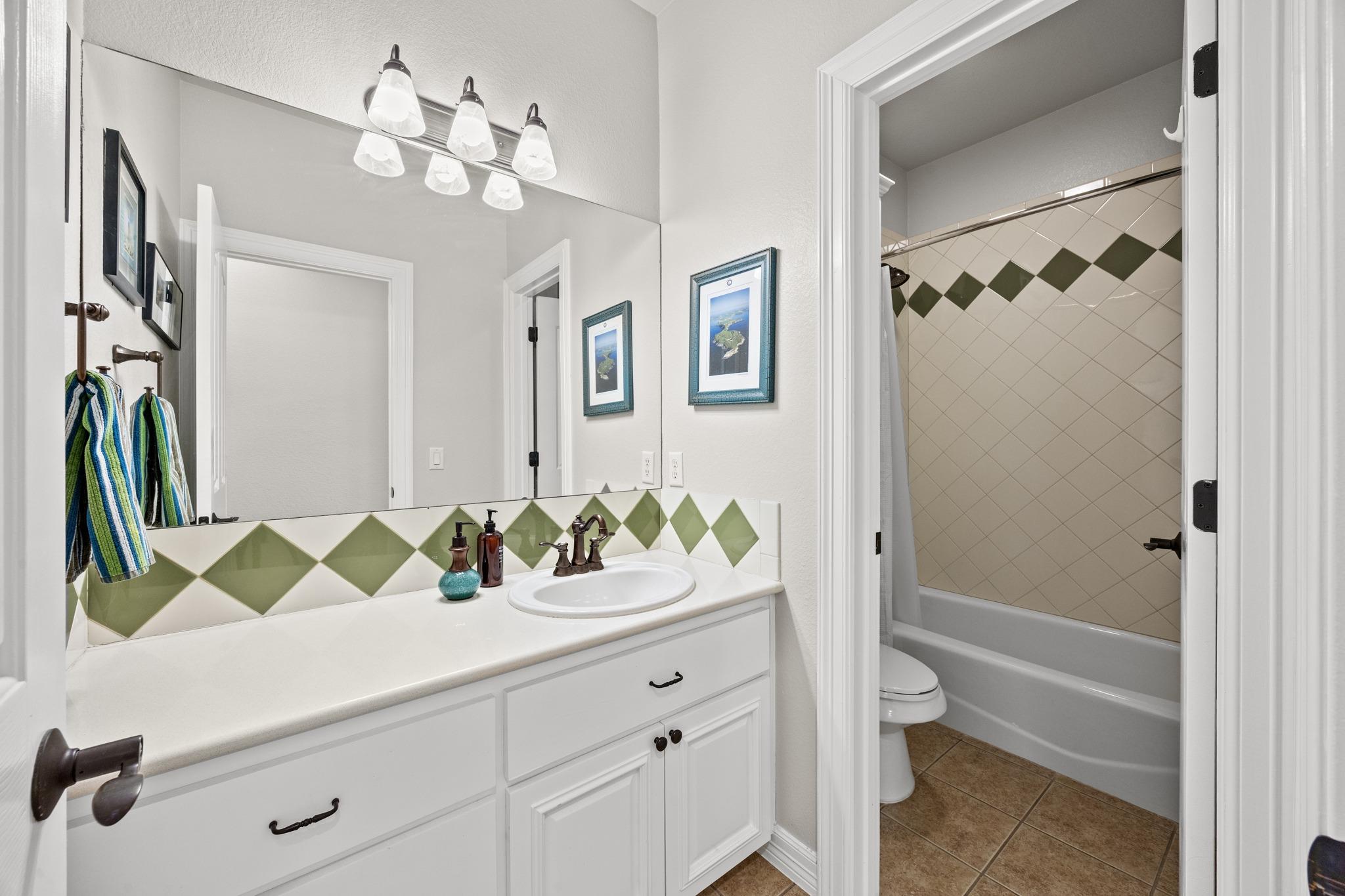 615 Cat Hollow Club Dr # A, Spicewood, TX 78669