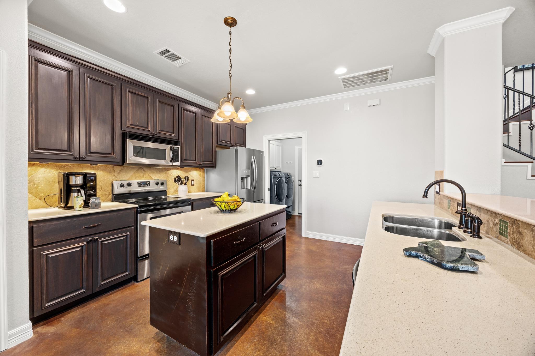 615 Cat Hollow Club Dr # A, Spicewood, TX 78669