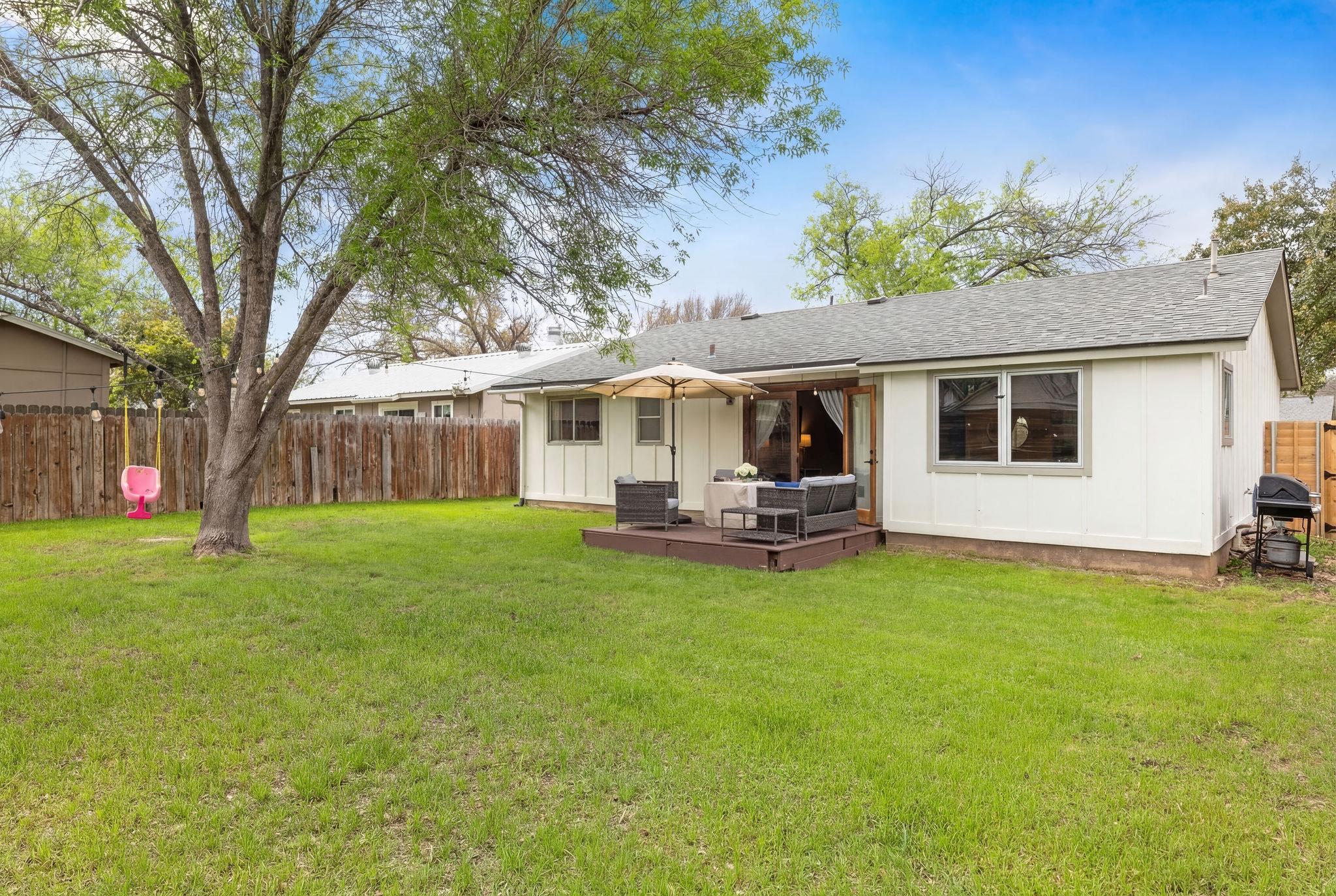 6107 Harwin Ln, Austin, TX 78745