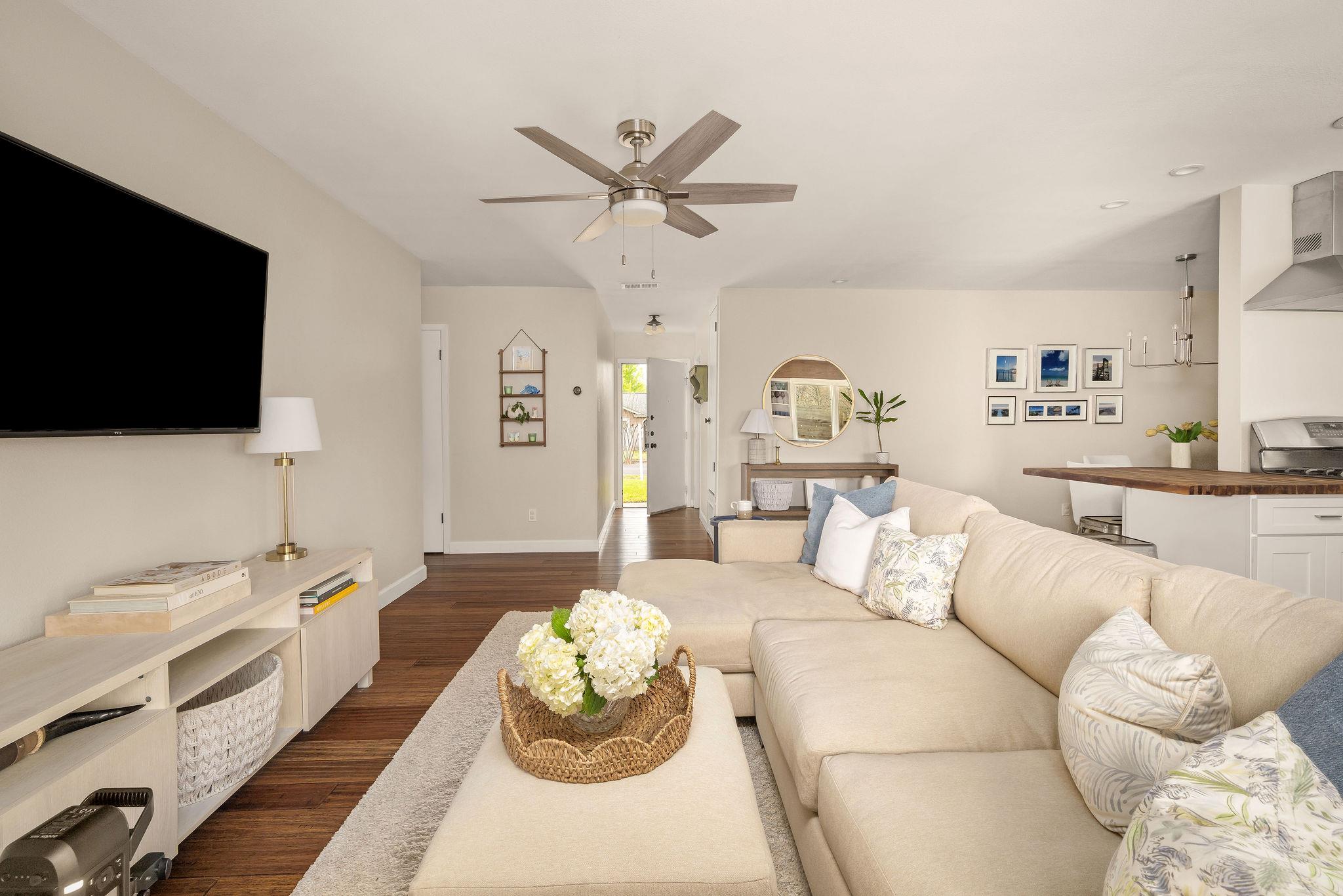 6107 Harwin Ln, Austin, TX 78745