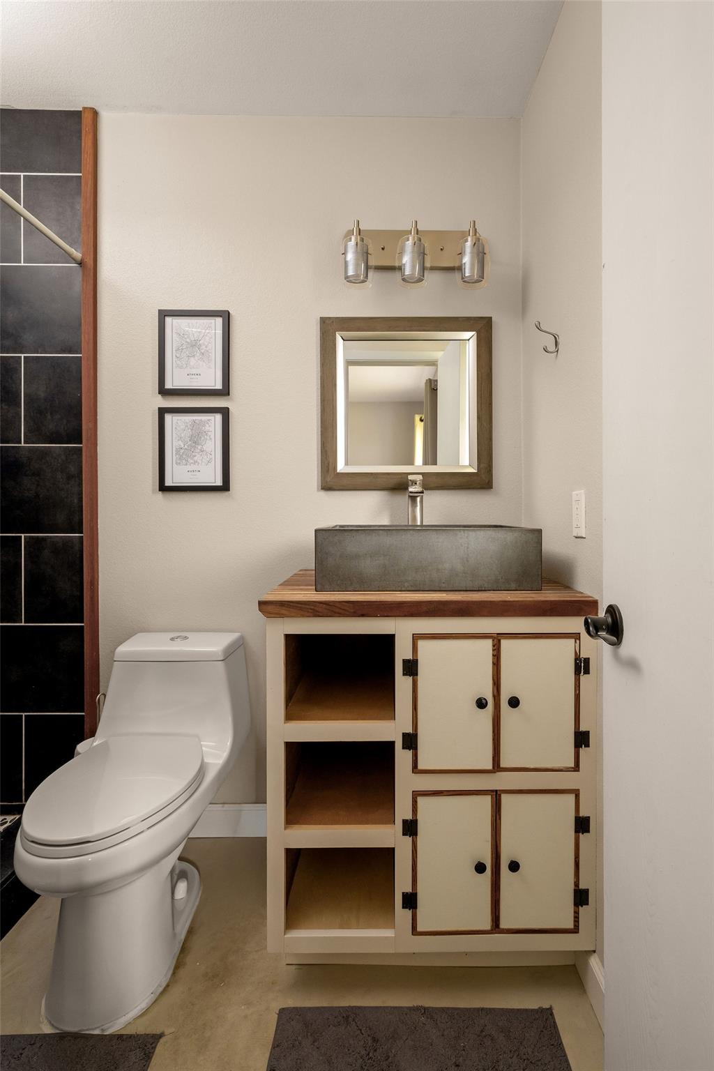 6107 Harwin Ln, Austin, TX 78745