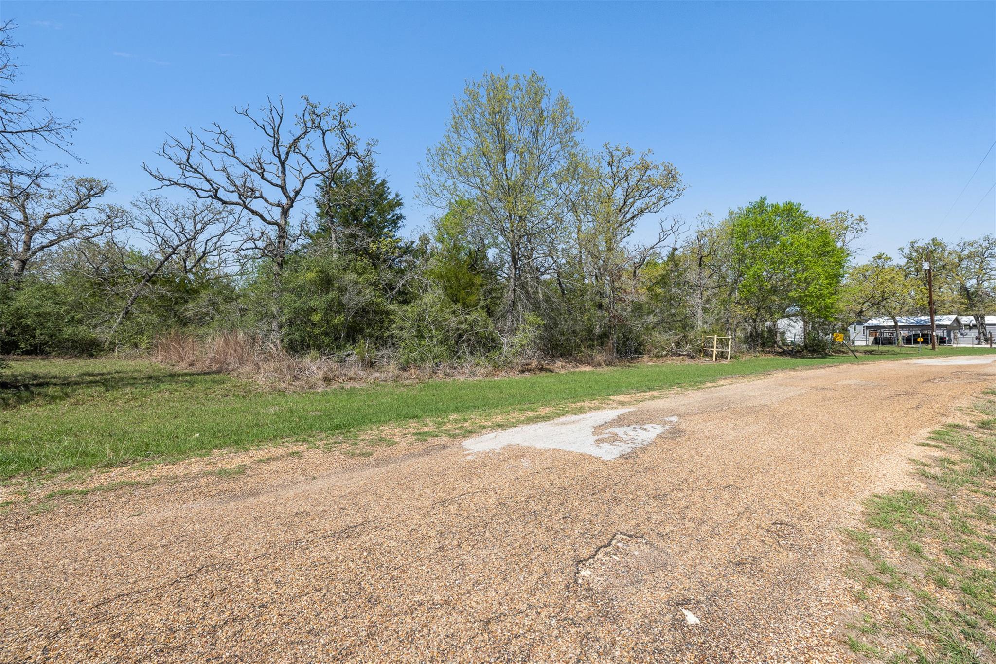 411 Cowboys Dr, Somerville, TX 77879