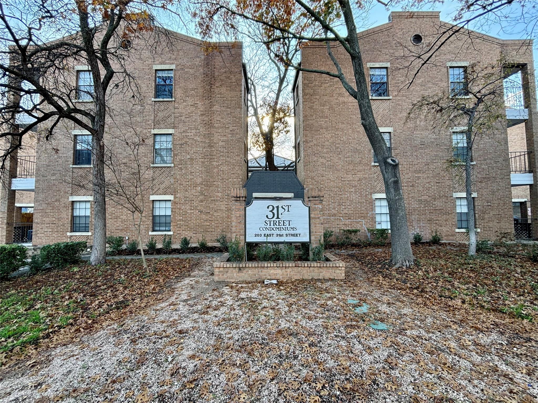 203 E 31 St # 101, Austin, TX 78705