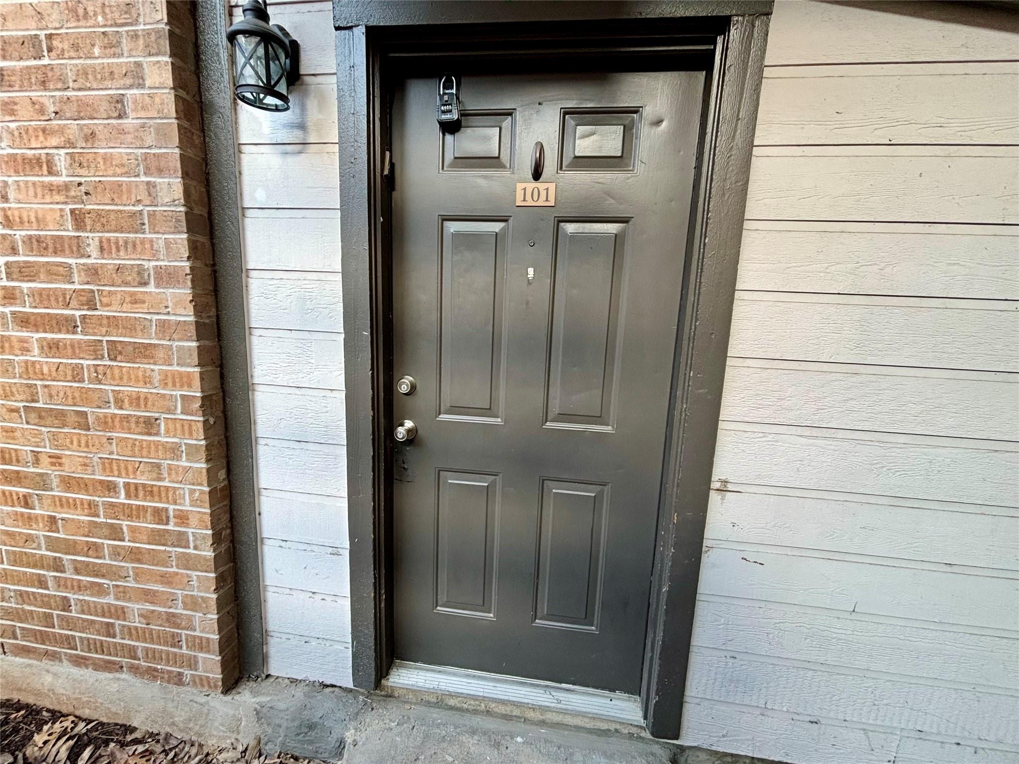 203 E 31 St # 101, Austin, TX 78705