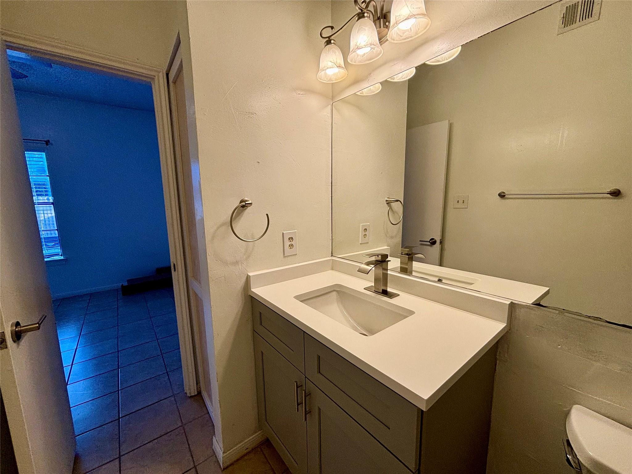 203 E 31 St # 101, Austin, TX 78705