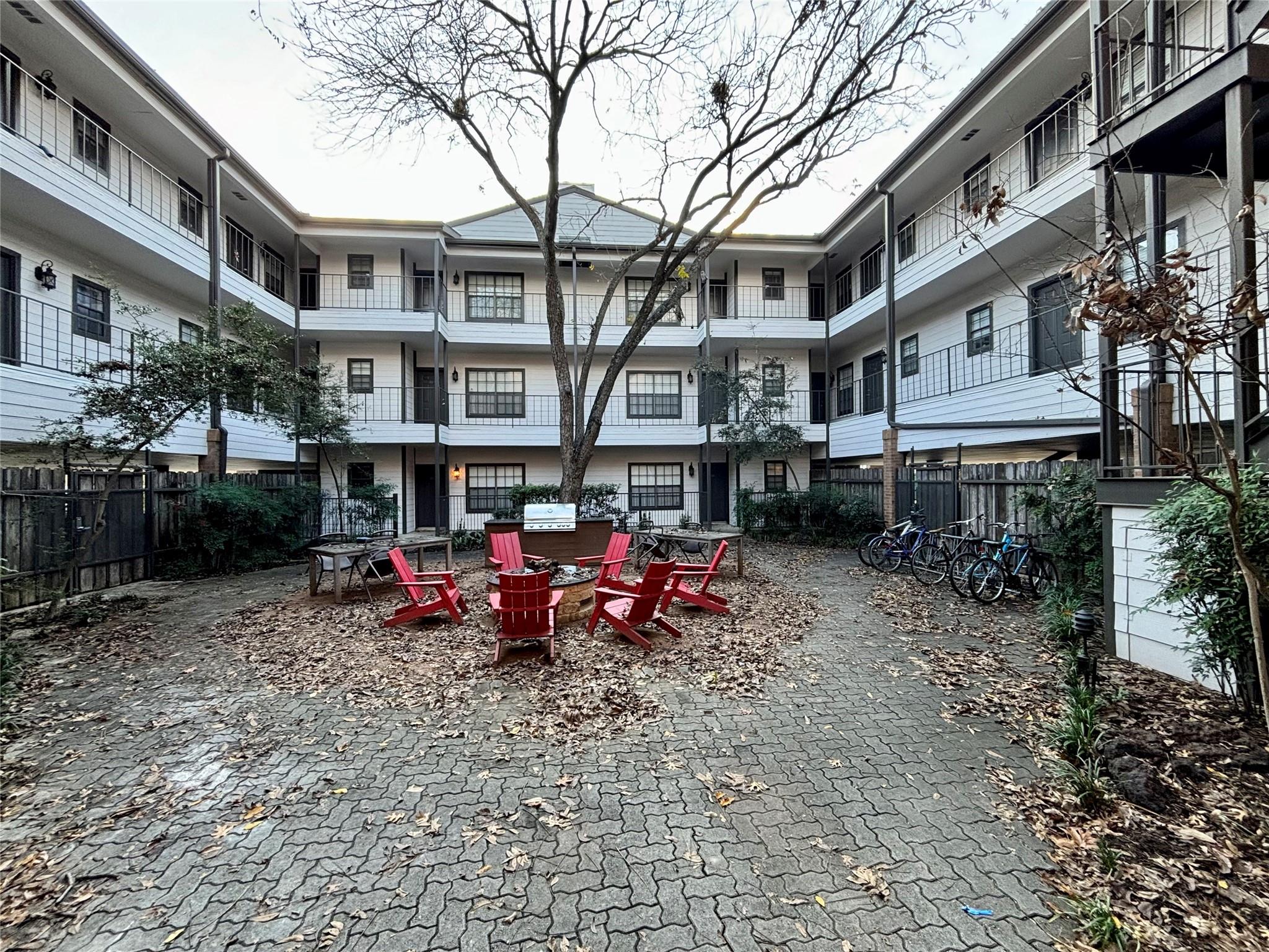 203 E 31 St # 101, Austin, TX 78705