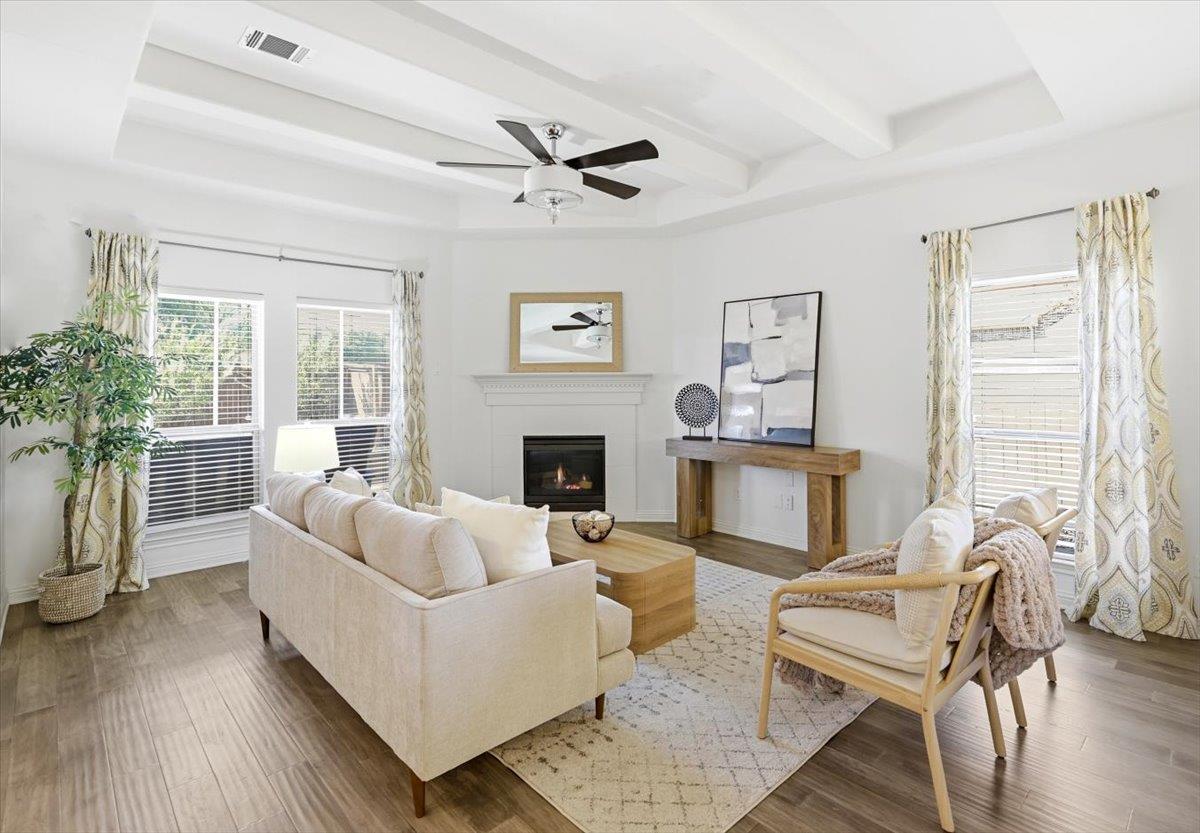 1101 Feather Reed Dr, Leander, TX 78641