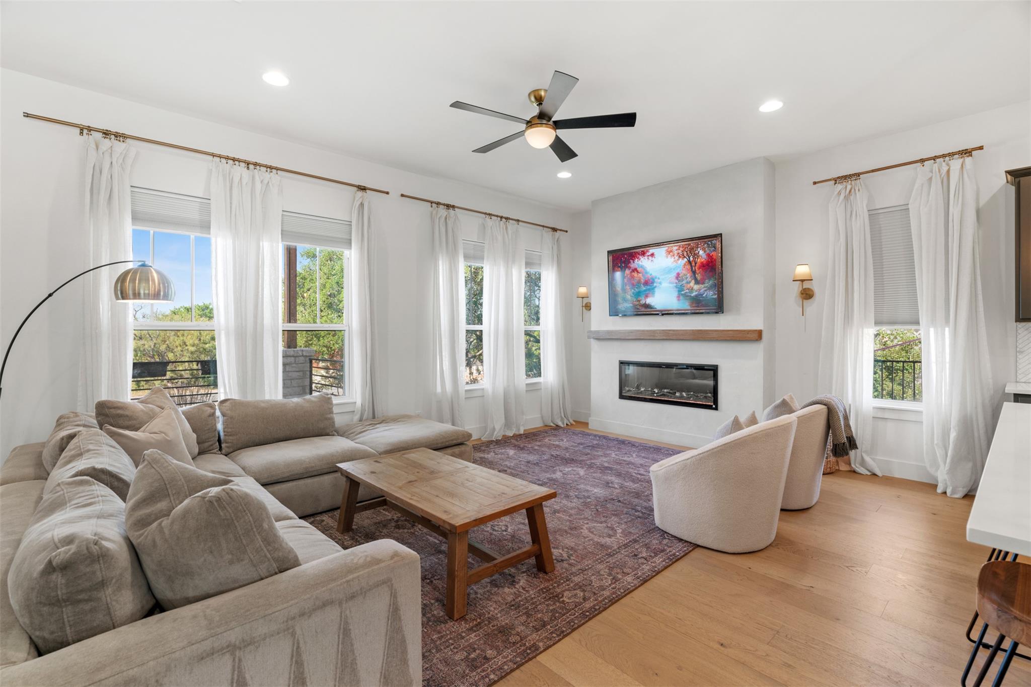 330 Kendall Rd, Spicewood, TX 78669