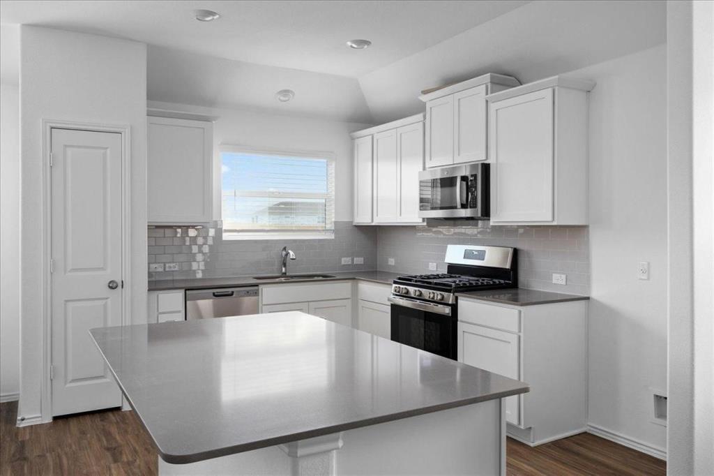 329 Escondido Cir, San Marcos, TX 78666