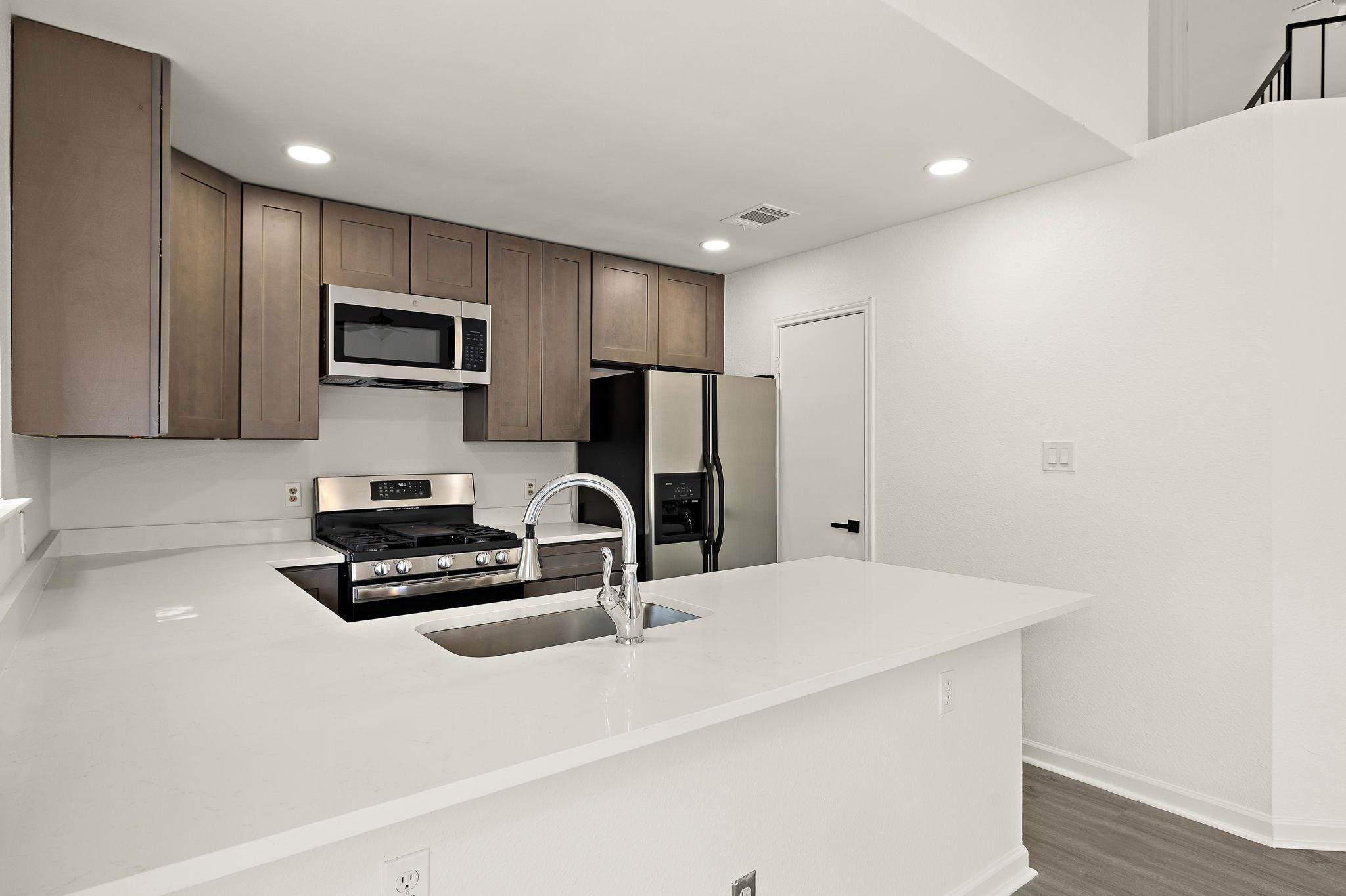 12009 Sky West Dr, Austin, TX 78758