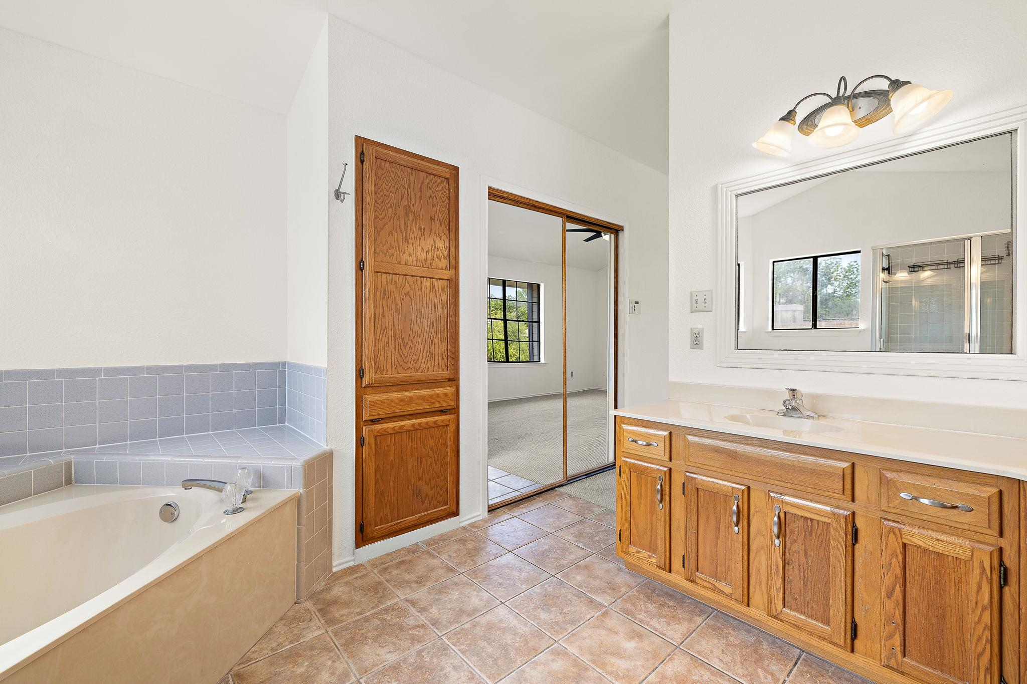 12009 Sky West Dr, Austin, TX 78758